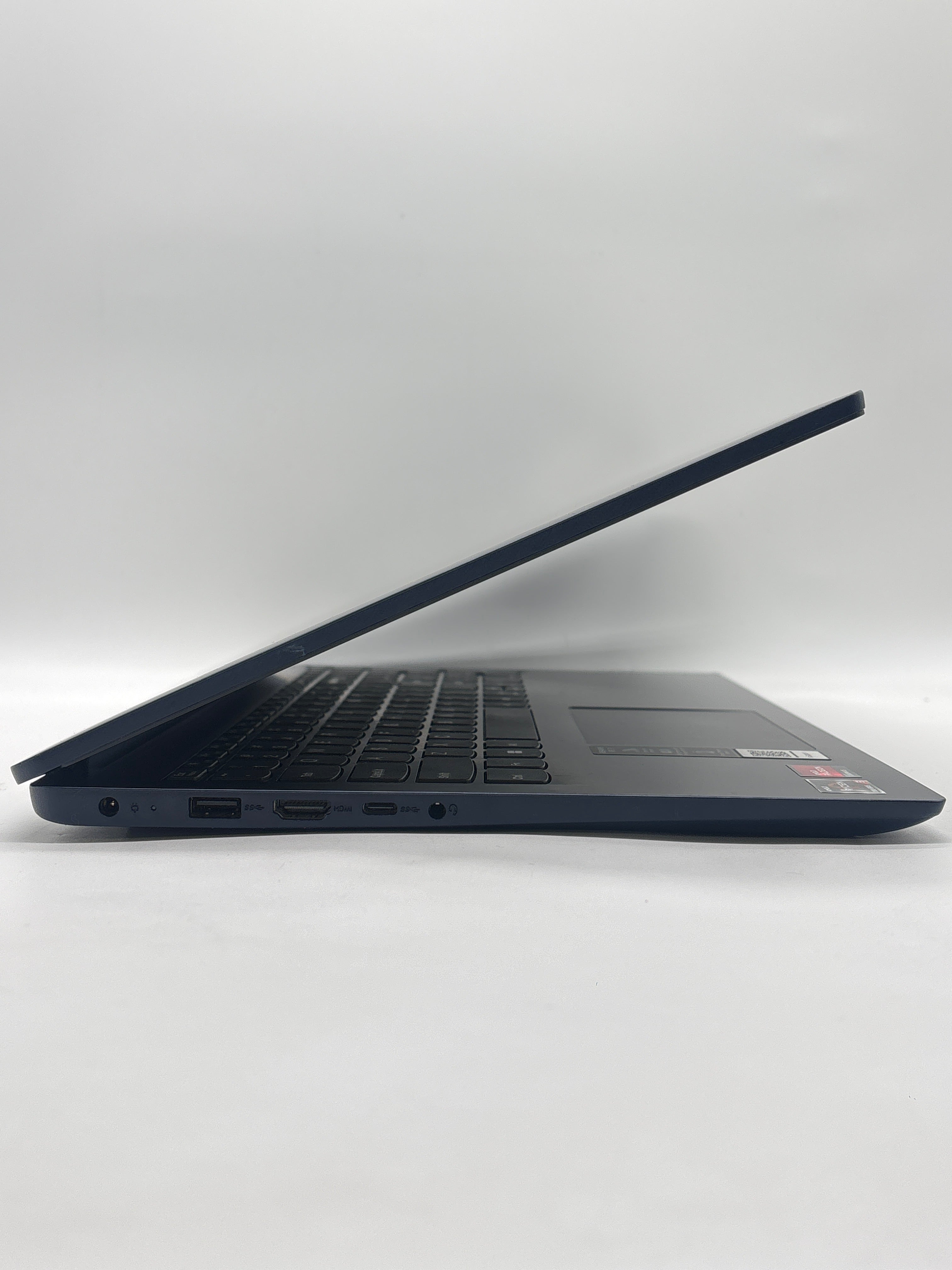 Lenovo IdeaPad 1 15AMN7 AMD Ryzen 3 7320U 8GB RAM 256GB SSD