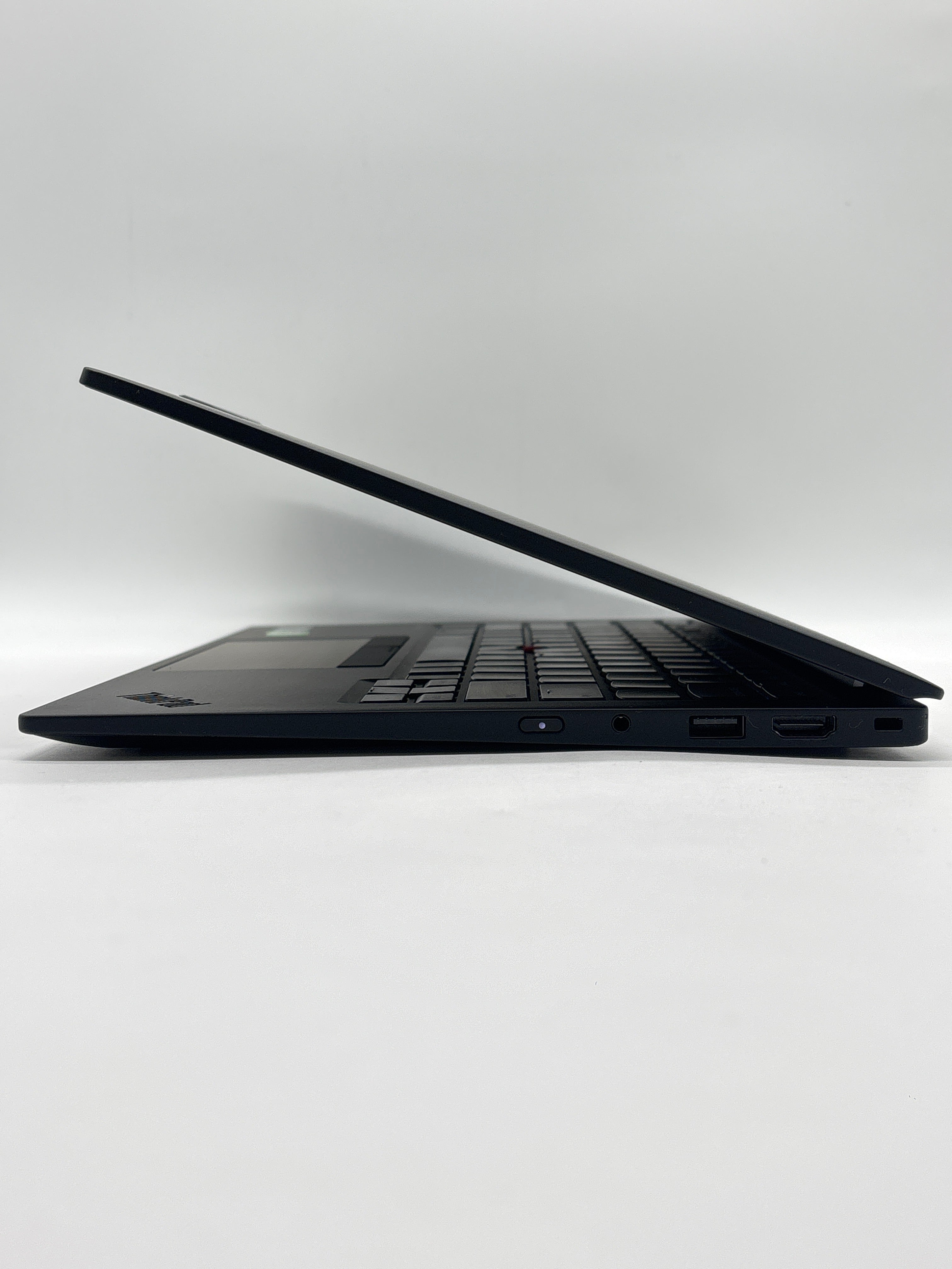 Lenovo ThinkPad X1 Carbon Gen 12 Ultra 5 135U 16GB RAM 512GB SSD - For Parts (Read)
