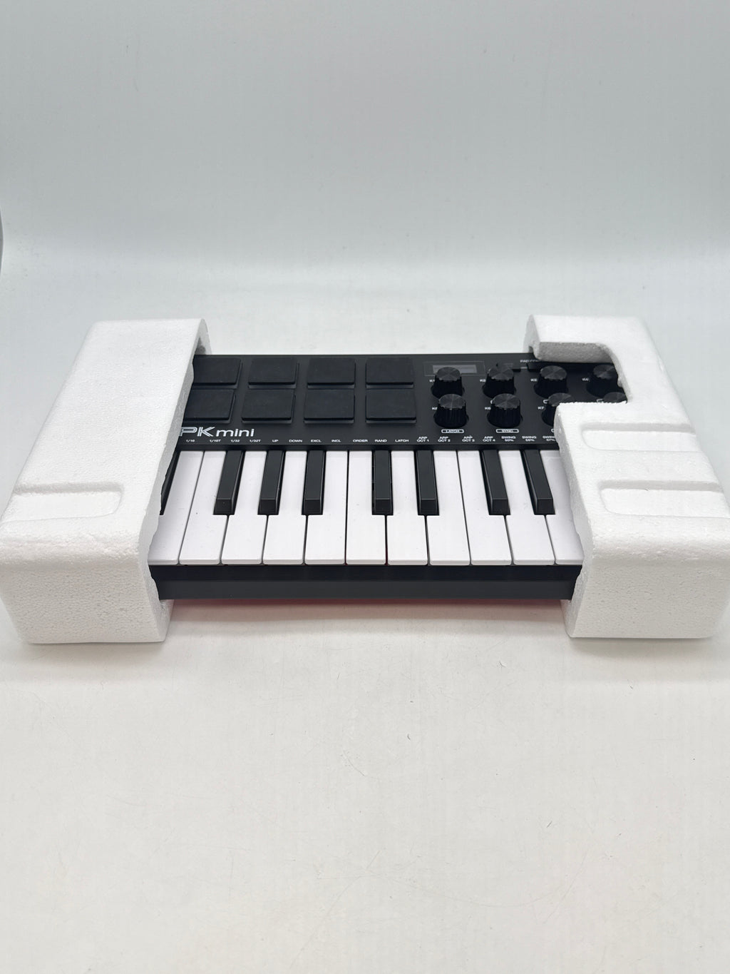 Akai MPK Mini MK3 25-Key Electronic Keyboard Controller - Used