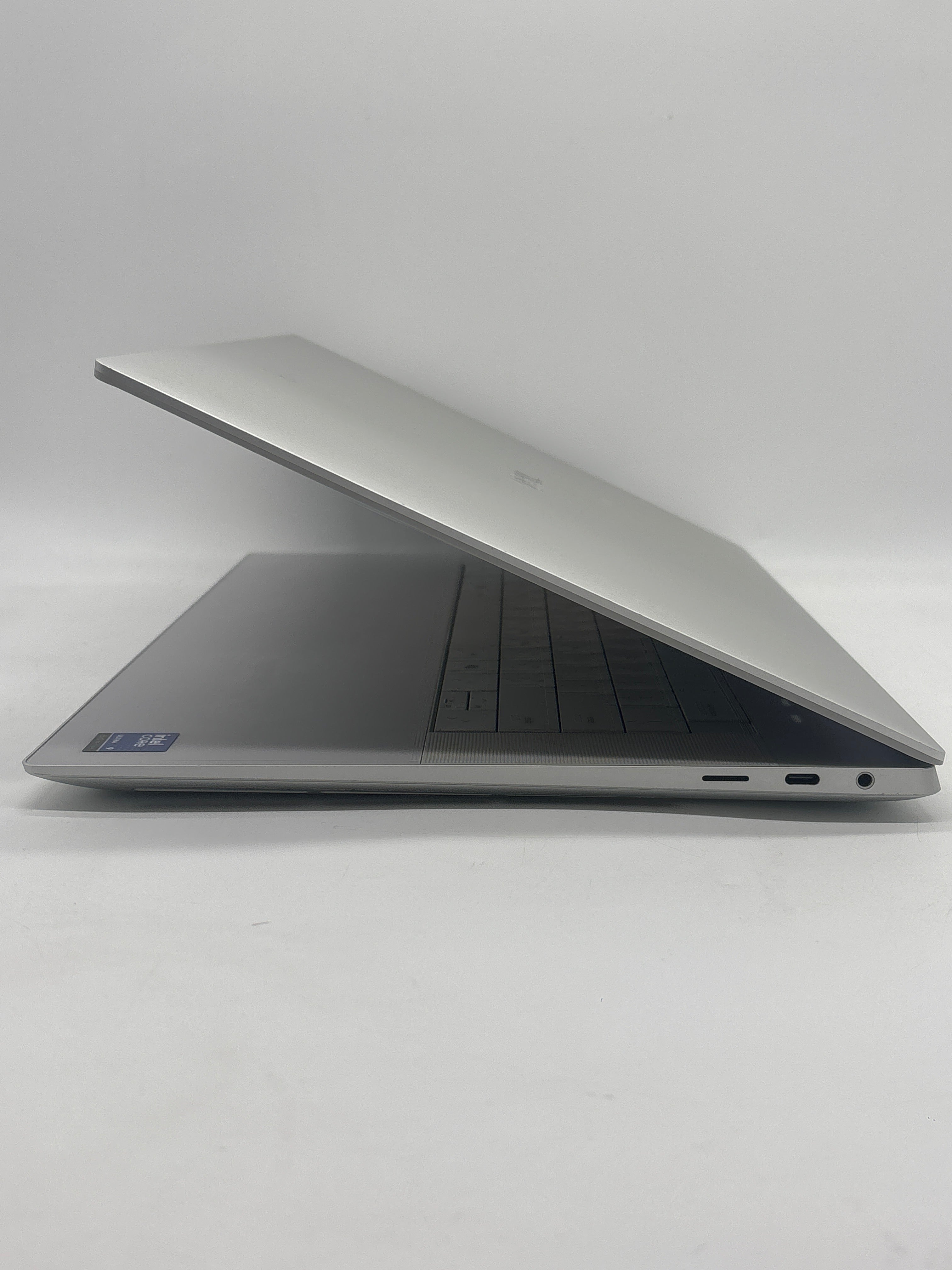 Dell XPS 16 Premium DA16250 Touch Ultra 9 285H 64GB RAM 2TB SSD RTX 5070