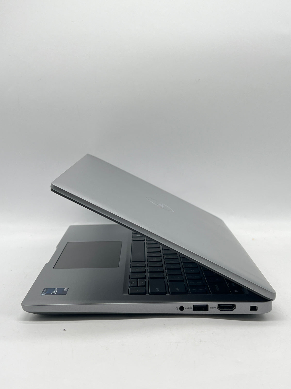 Dell Latitude 5440 13" Core i5-1335U 16GB RAM 256GB SSD Gray - Used