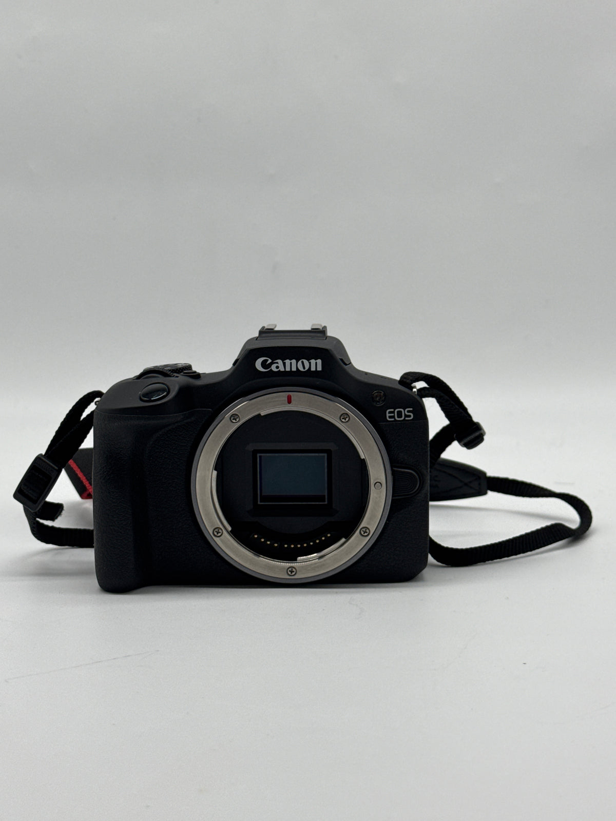 Canon EOS R100 Mirrorless Camera 24.1MP w/ RF-S 18-45mm Lens - Black