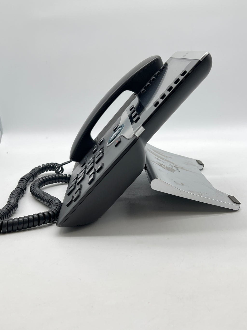 Lot of 24 Cisco CP-8811 Corded IP Phone Business VoIP with Stand - Used (TESTED)