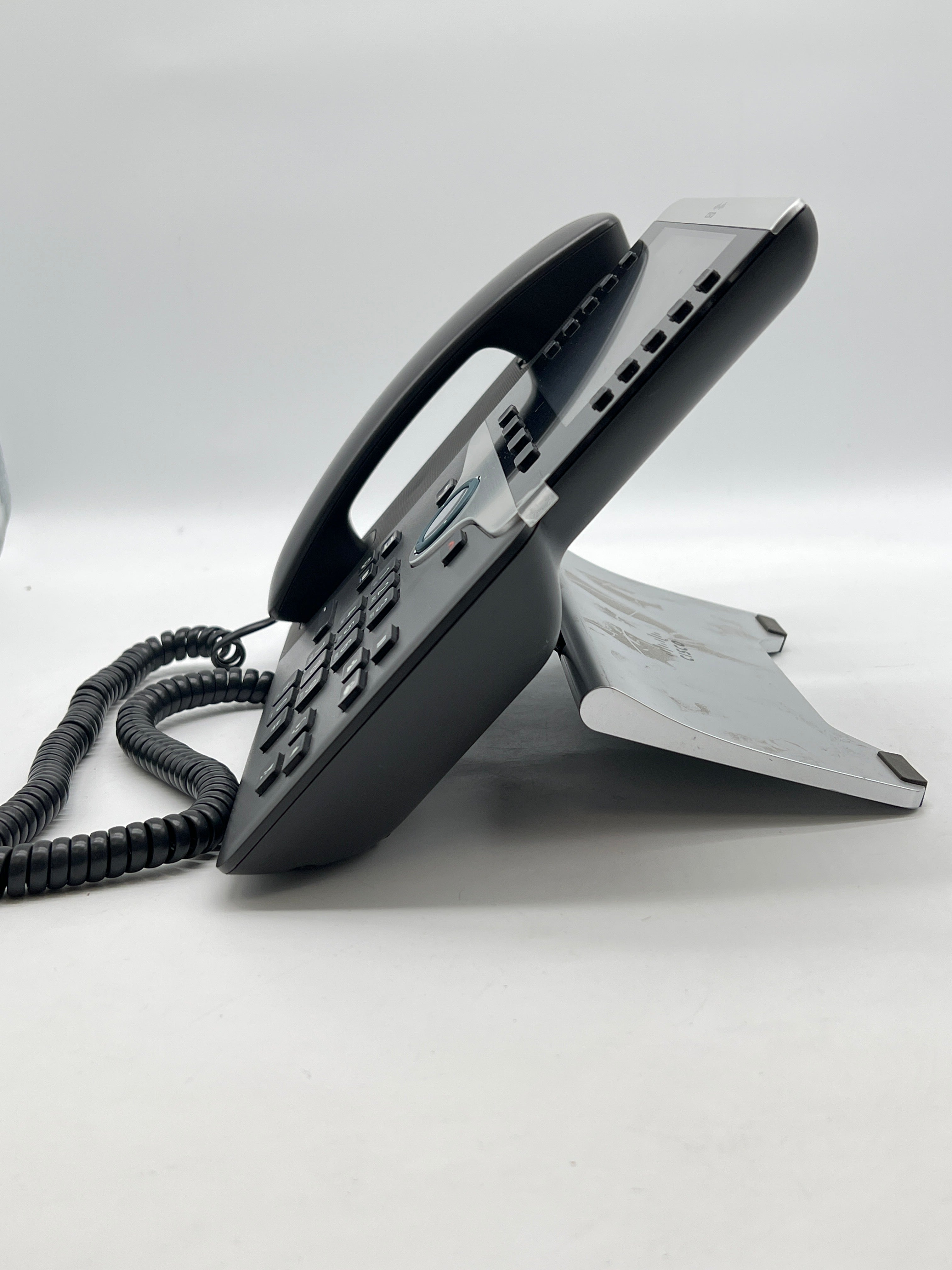 Lot of 24 Cisco CP-8811 Corded IP Phone Business VoIP with Stand - Used (TESTED)