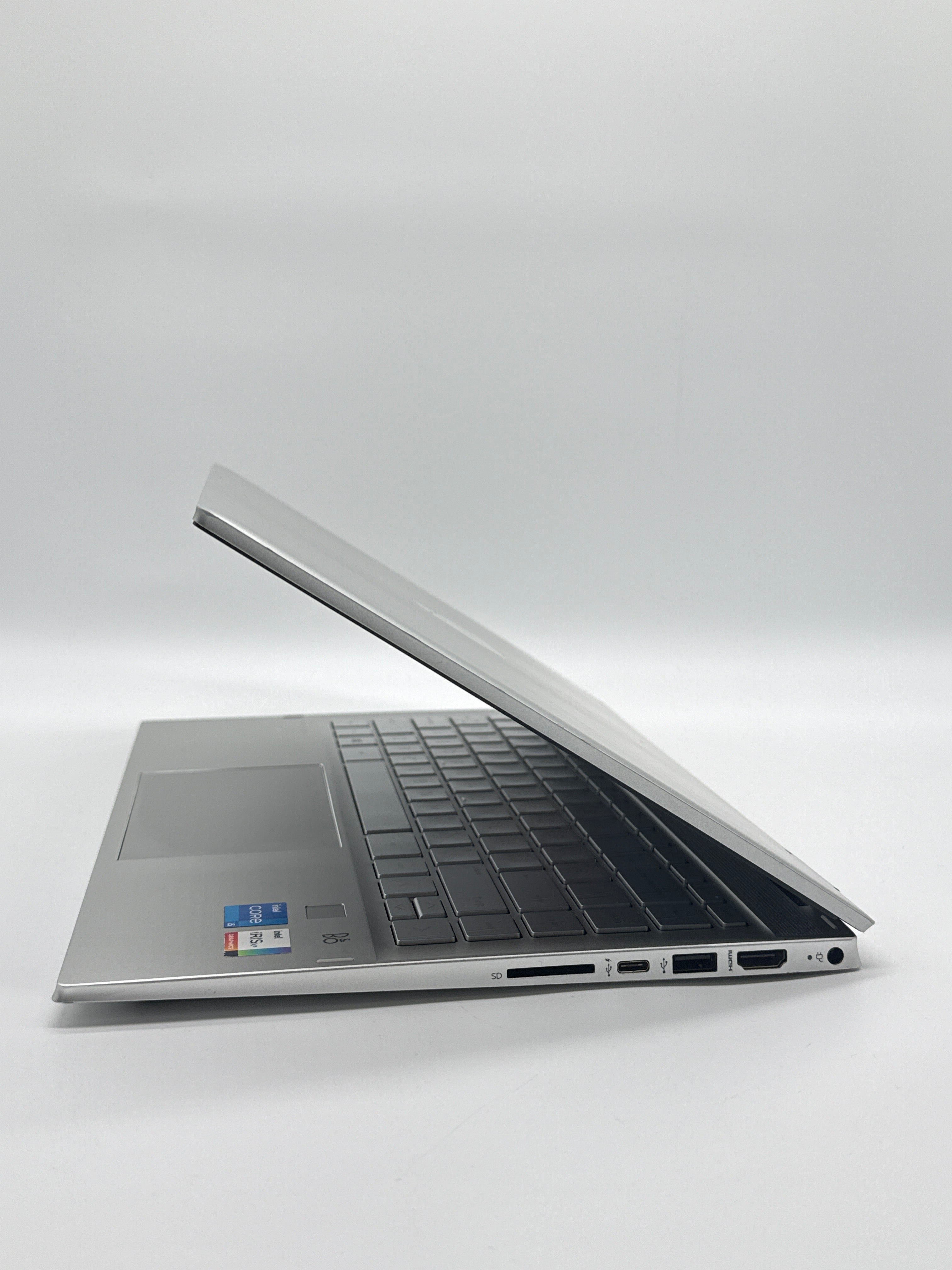 HP Pavilion x360 14-dw1010wm i5-1135G7 8GB RAM 256GB SSD