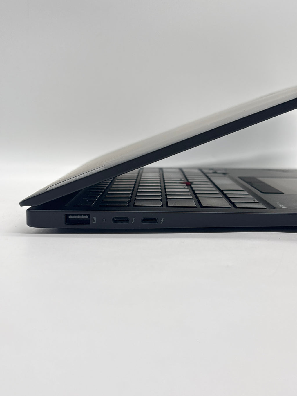 Lenovo ThinkPad X1 Carbon Gen 12 Ultra 5 135U 16GB RAM 512GB SSD - For Parts (Read)