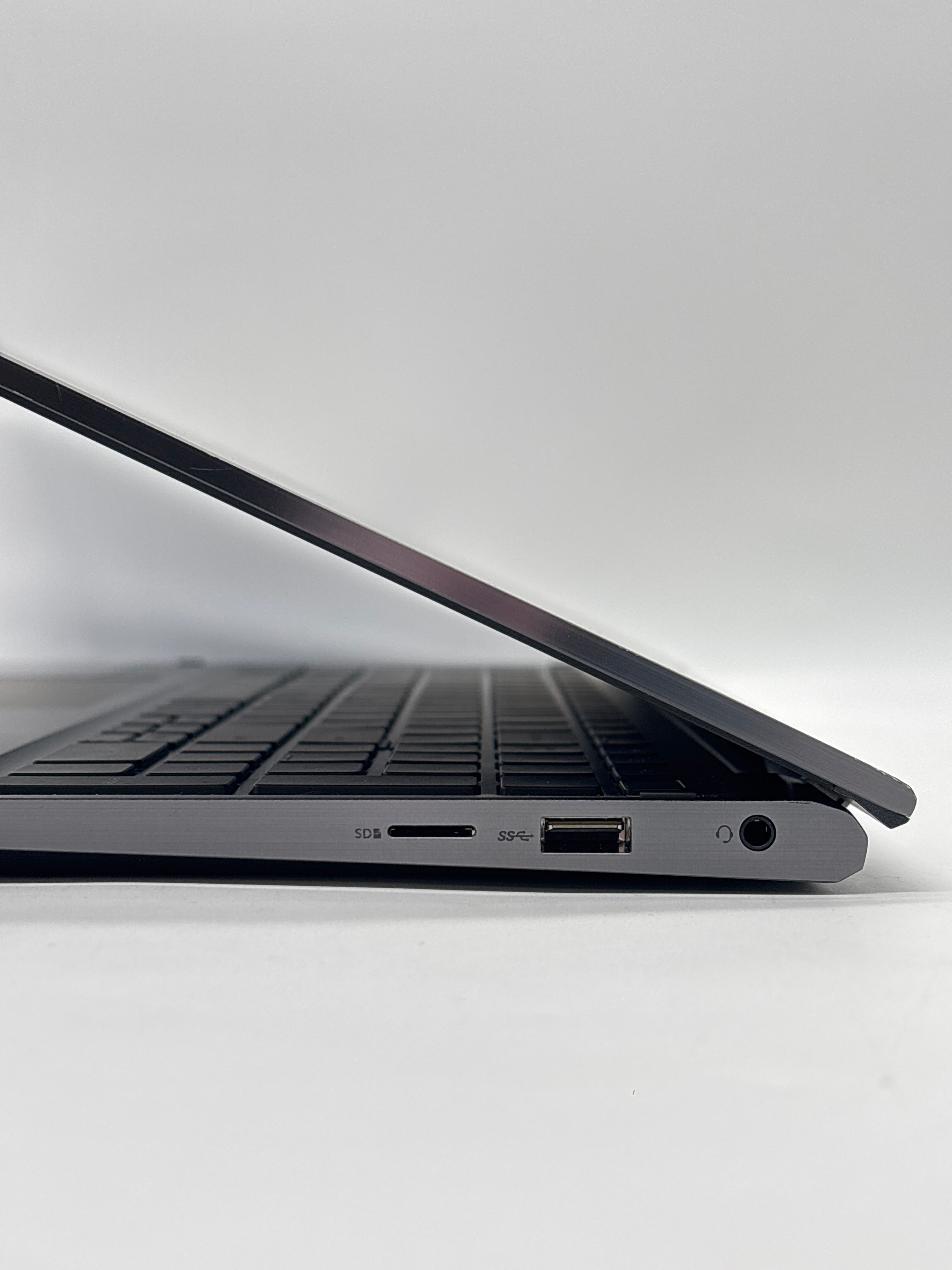 Dell Inspiron 7506 2-in-1 i7-1165G7 16GB RAM 512GB SSD