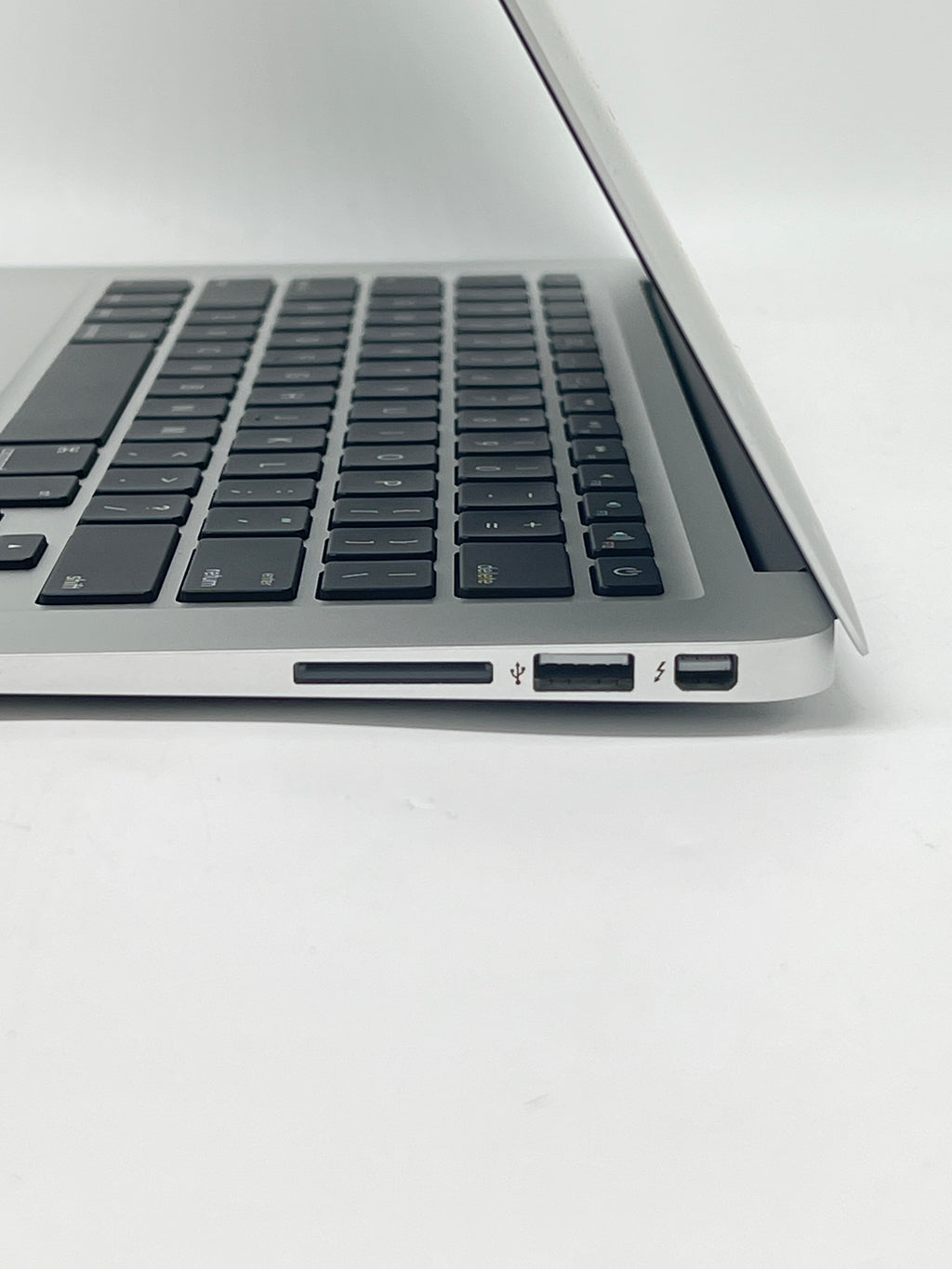 Apple MacBook Air 13" A1466 2012  i5 4GB RAM 128GB SSD - For Parts (NO OS)