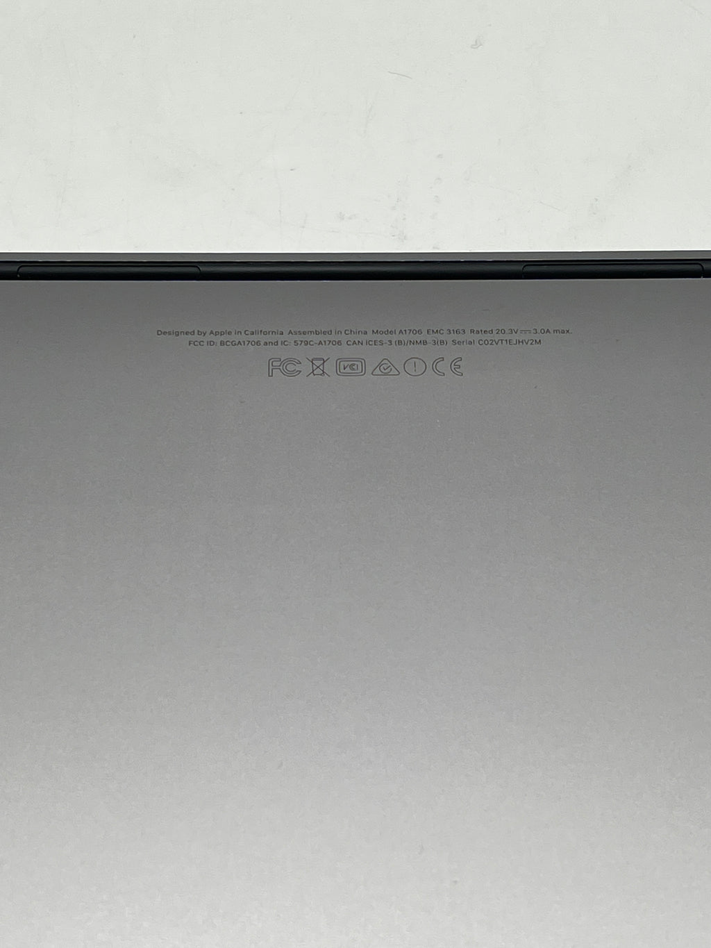 Apple MacBook Pro 13" A1706 Core i5 8GB RAM 512GB SSD - Used
