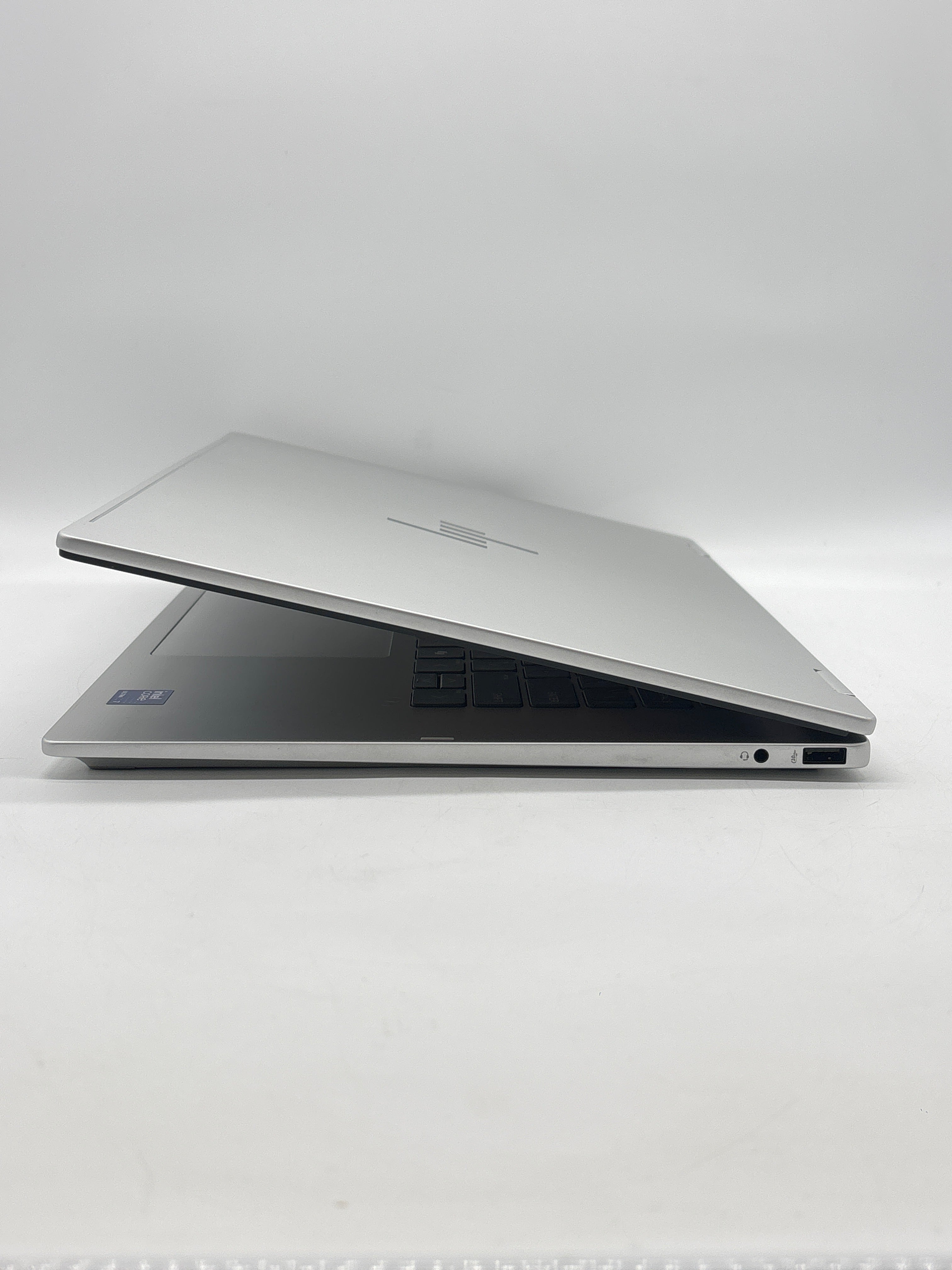 HP OmniBook 7 16-au0001nr Flip Ultra 7 256V 16GB RAM 1TB SSD Silver
