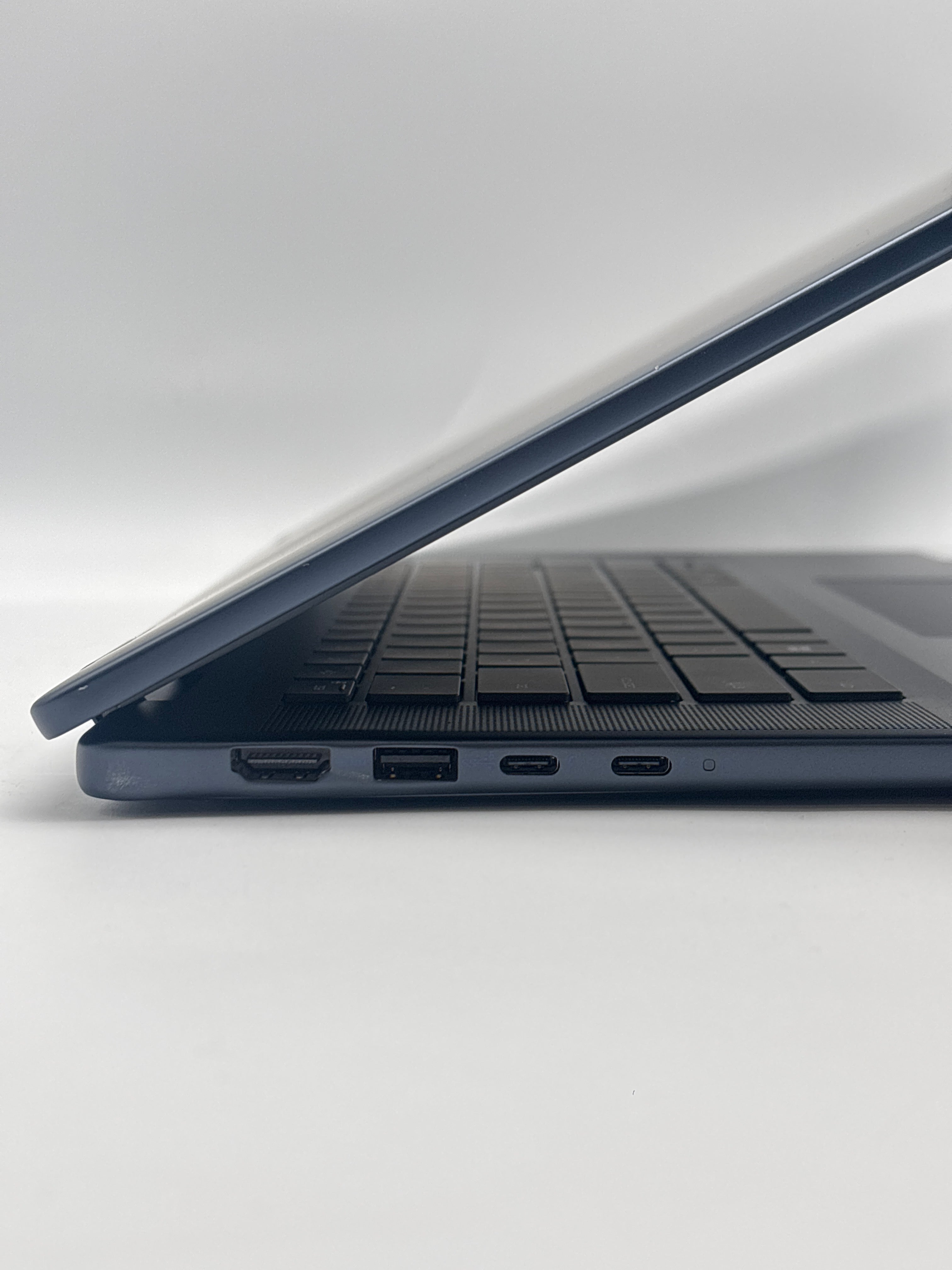 Dell Inspiron 16 7640 2-in-1 Ultra 7 155H 16GB RAM 1TB SSD