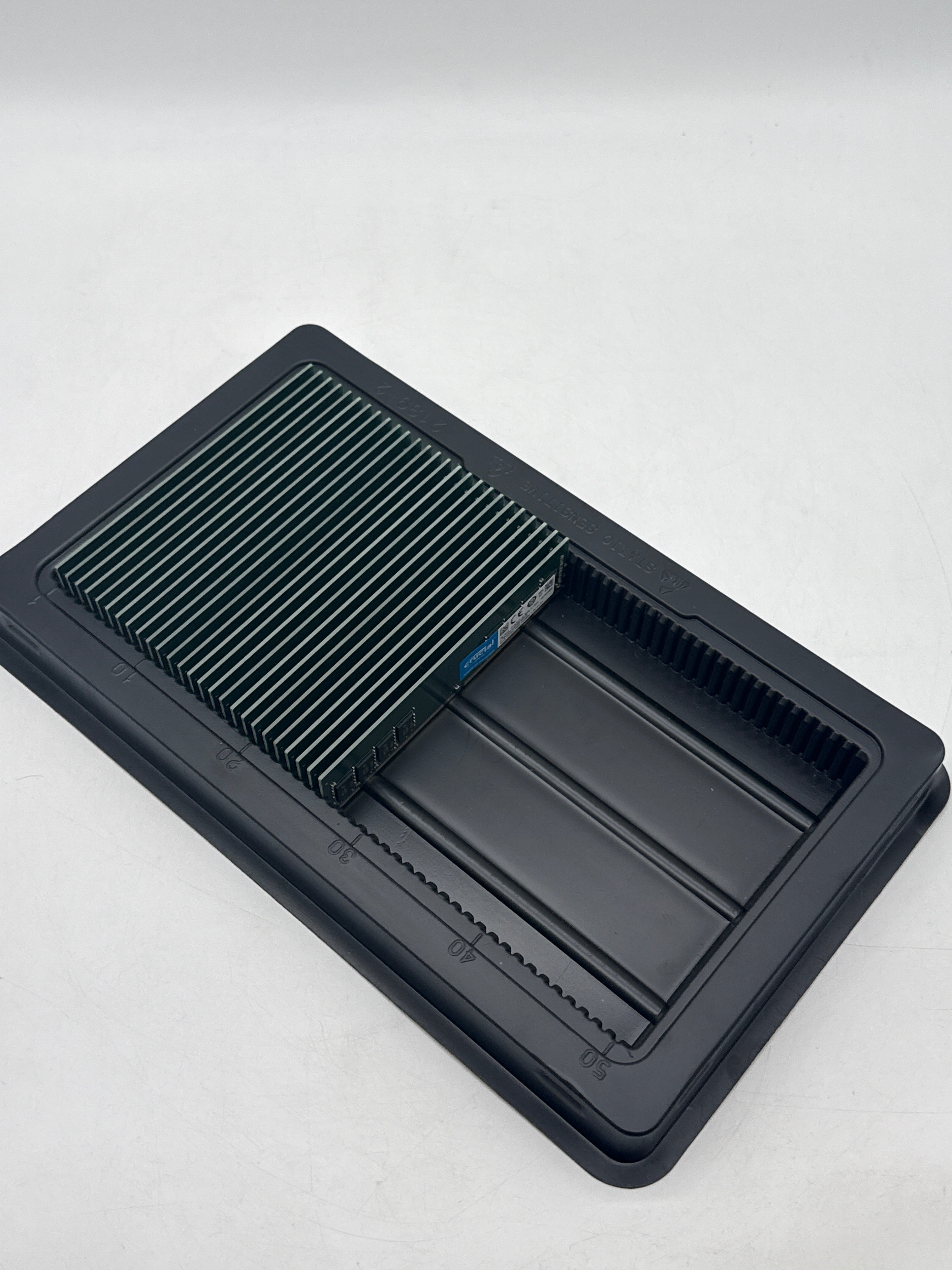 (Lot of 27) Crucial 8GB PC4-2400 PC4 19200 DDR4 2400MHz 1.2V