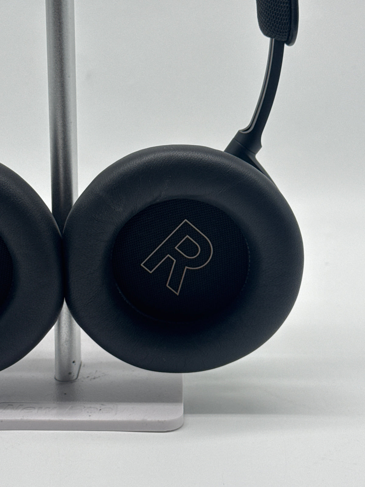 Bang Olufsen Beoplay HX Wireless Over-Ear Headphones Greyish Black - Used