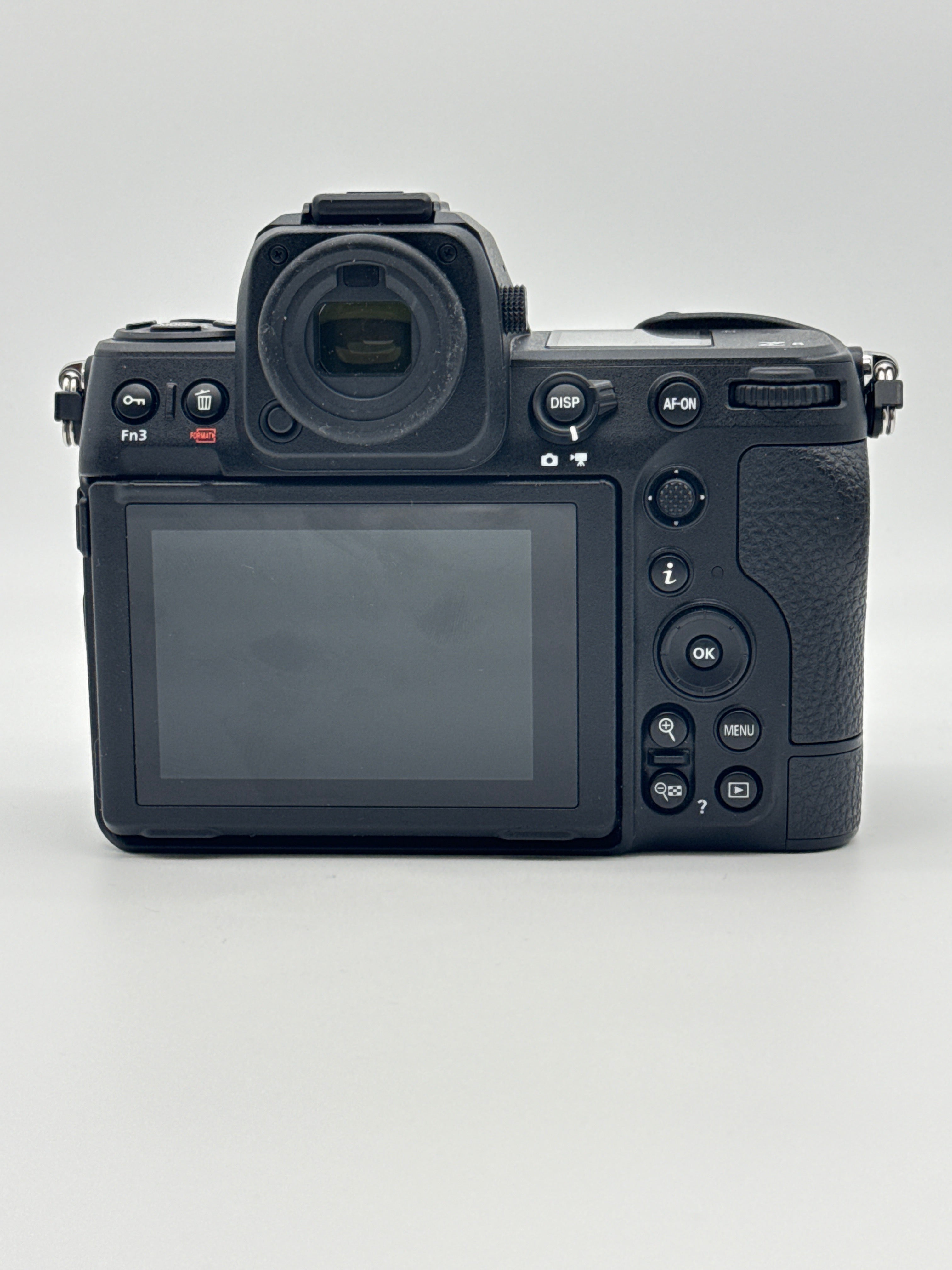 Nikon Z8 N2120 45.7MP Full Frame Mirrorless Camera Body Only Black - Used
