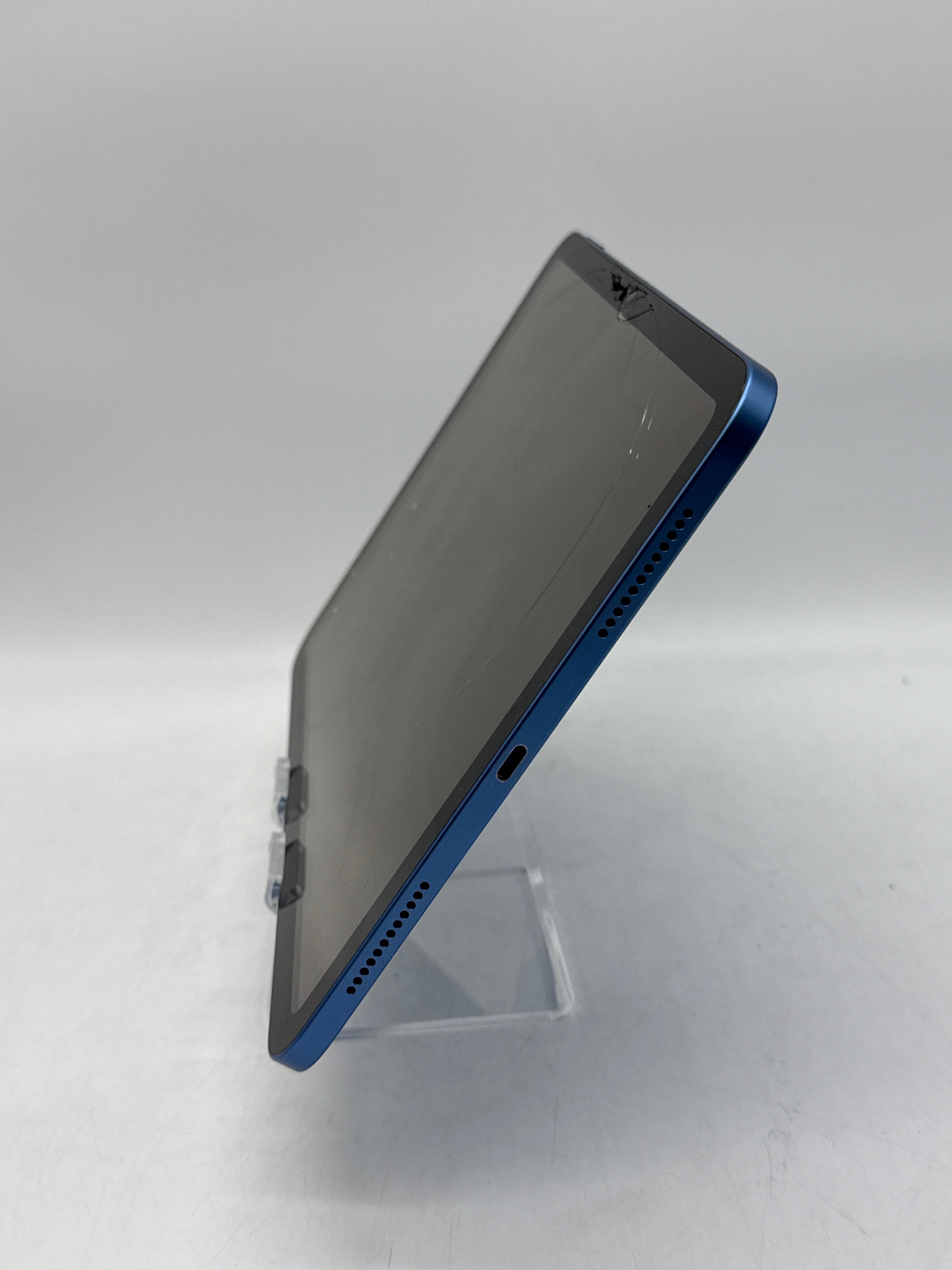 Apple iPad 10th Gen A2696 64GB Wi-Fi Cracked Screen