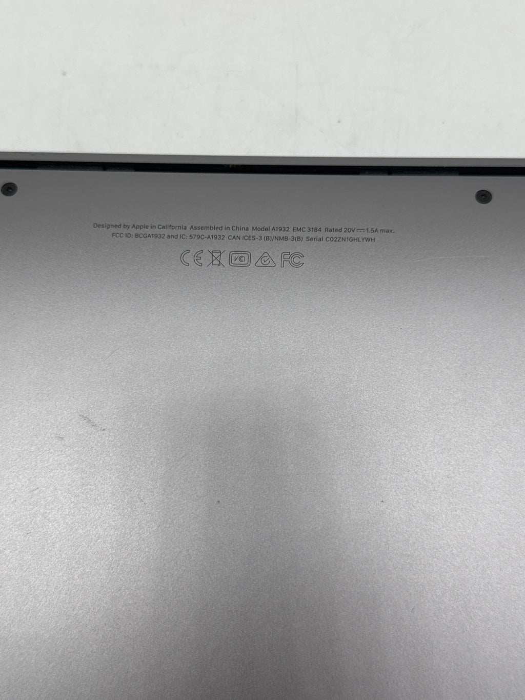 Apple MacBook Air 13" A1932 2019 Core i5 8GB RAM 256GB SSD - Used