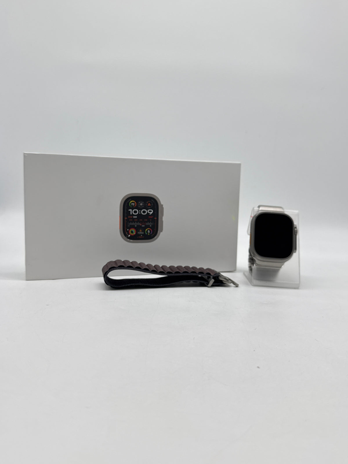 Apple Watch Ultra 2 A2986 49mm GPS + Cellular Natural Titanium - Used