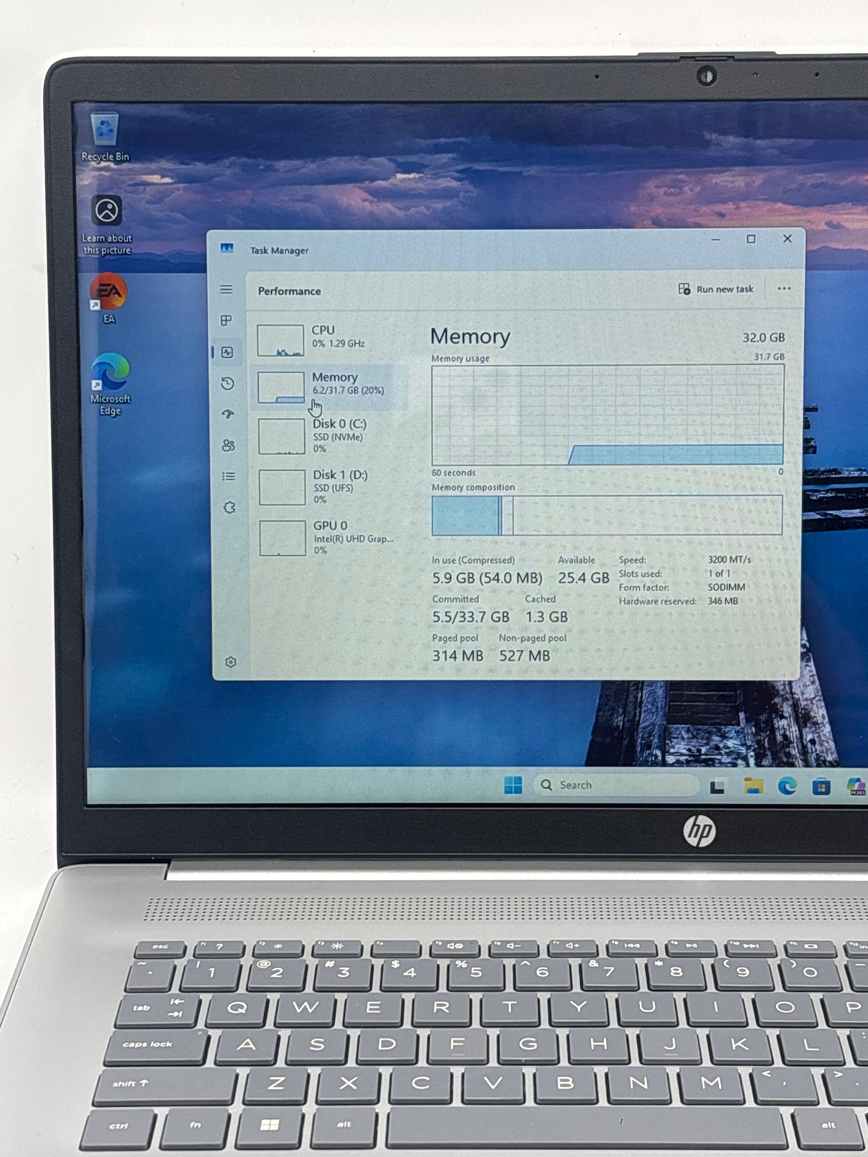 HP 17-cn3103nr i3-N305 32GB RAM 1.2TB SSD - Touch Screen