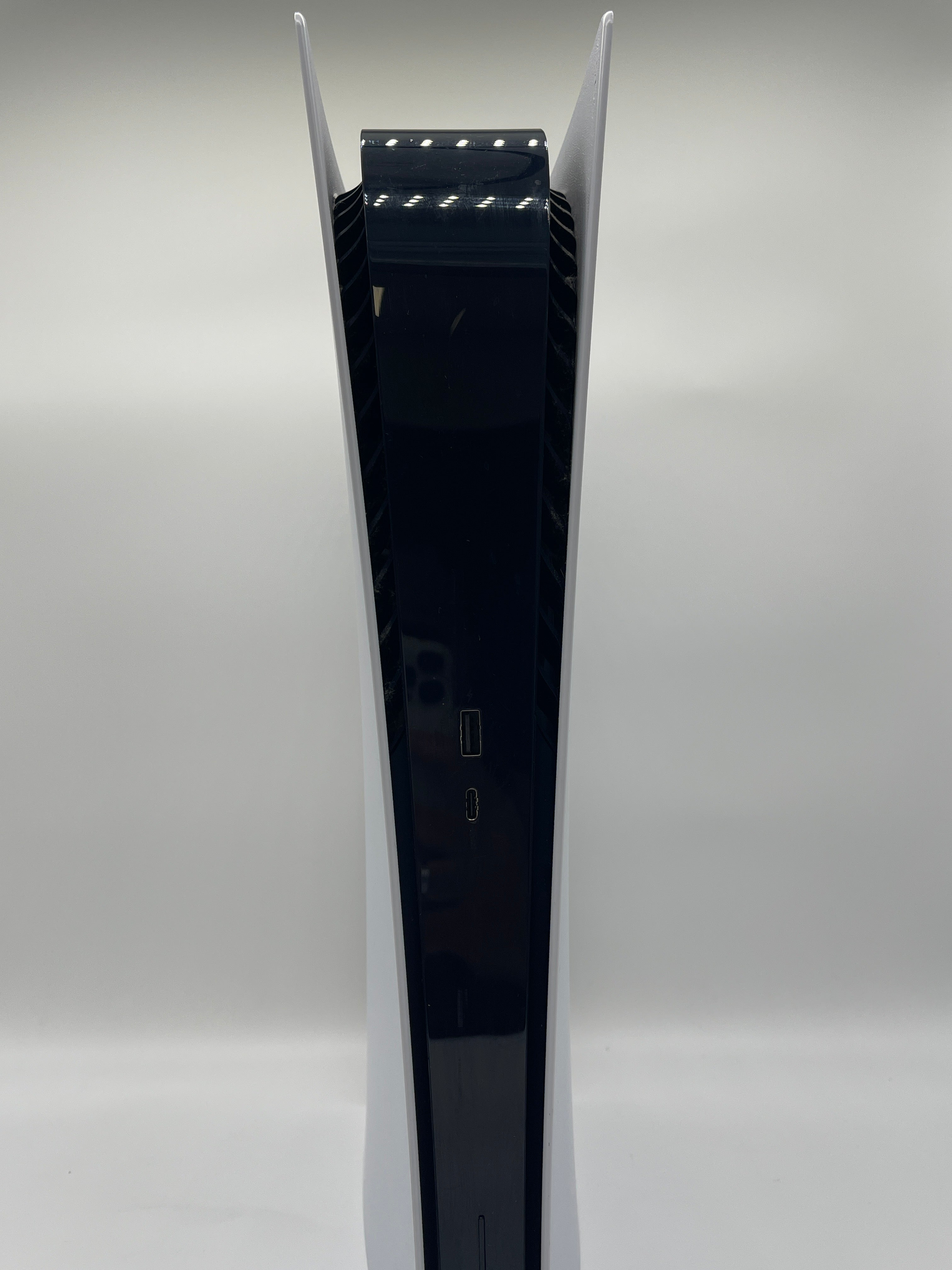 Sony PlayStation 5 Digital Edition (CFI-1000B) - 825GB - Used - White