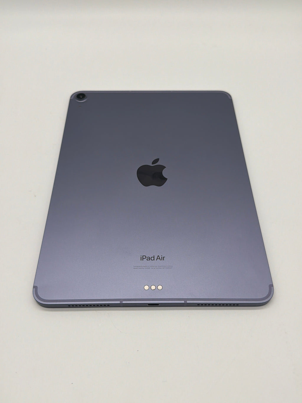 Broken Apple iPad Air 5th Gen 10.9" 8GB RAM 64GB MME93LL/A Purple Factory Unlocked