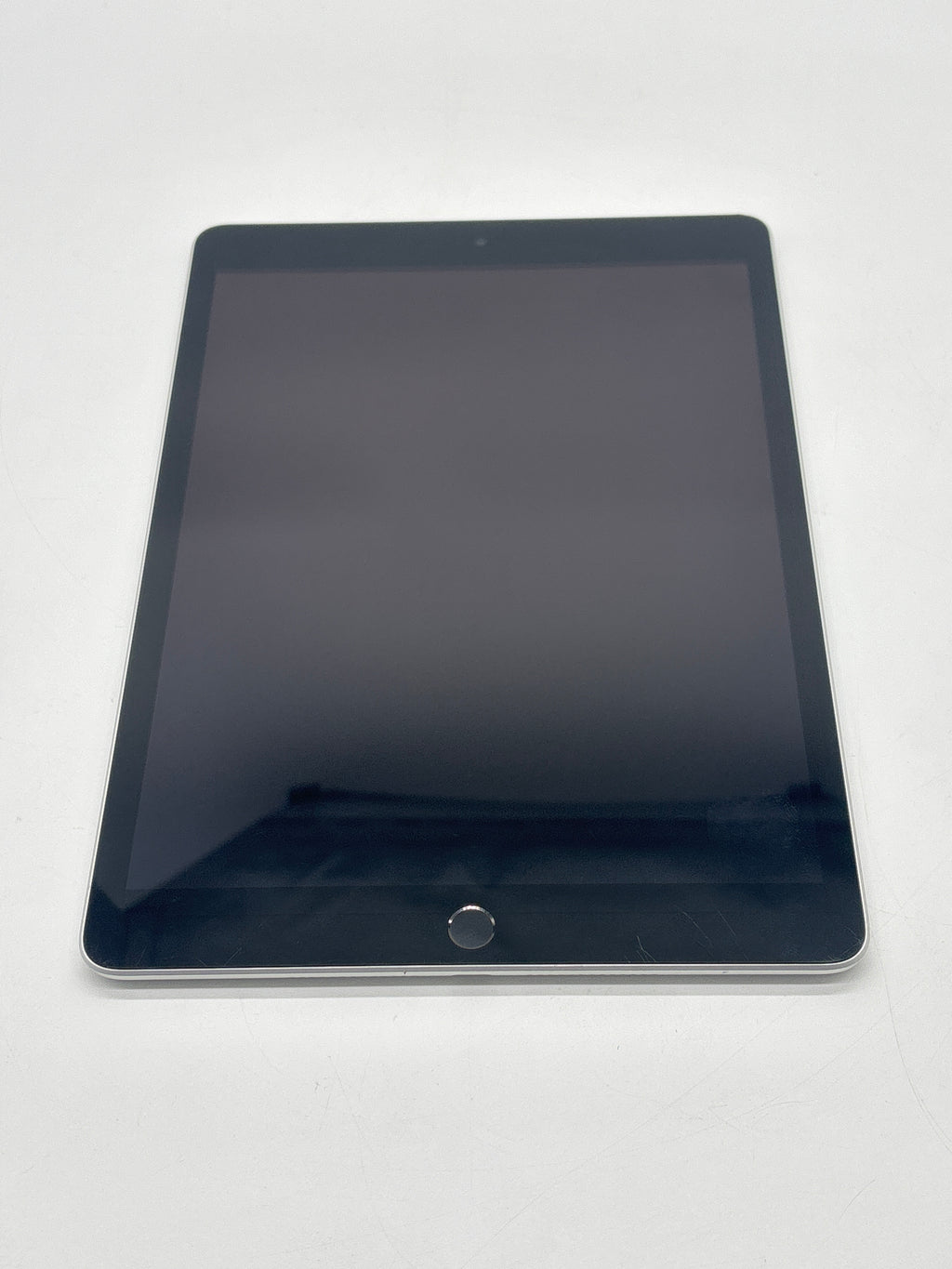 Apple iPad (9th Gen) 10.2 in A2602 64 GB Wi-Fi Silver Used