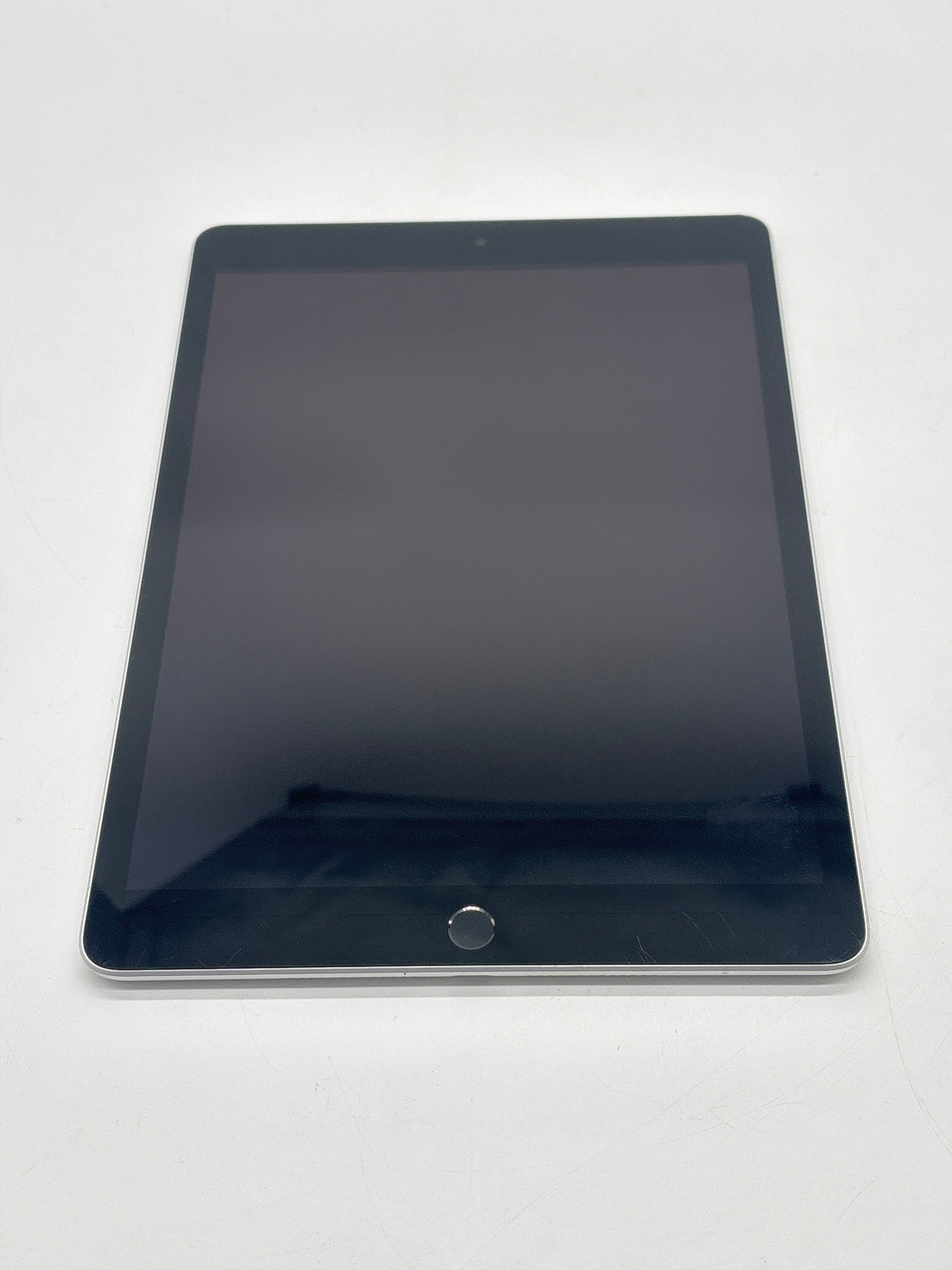 Apple iPad (9th Gen) 10.2 in A2602 64 GB Wi-Fi Silver Used