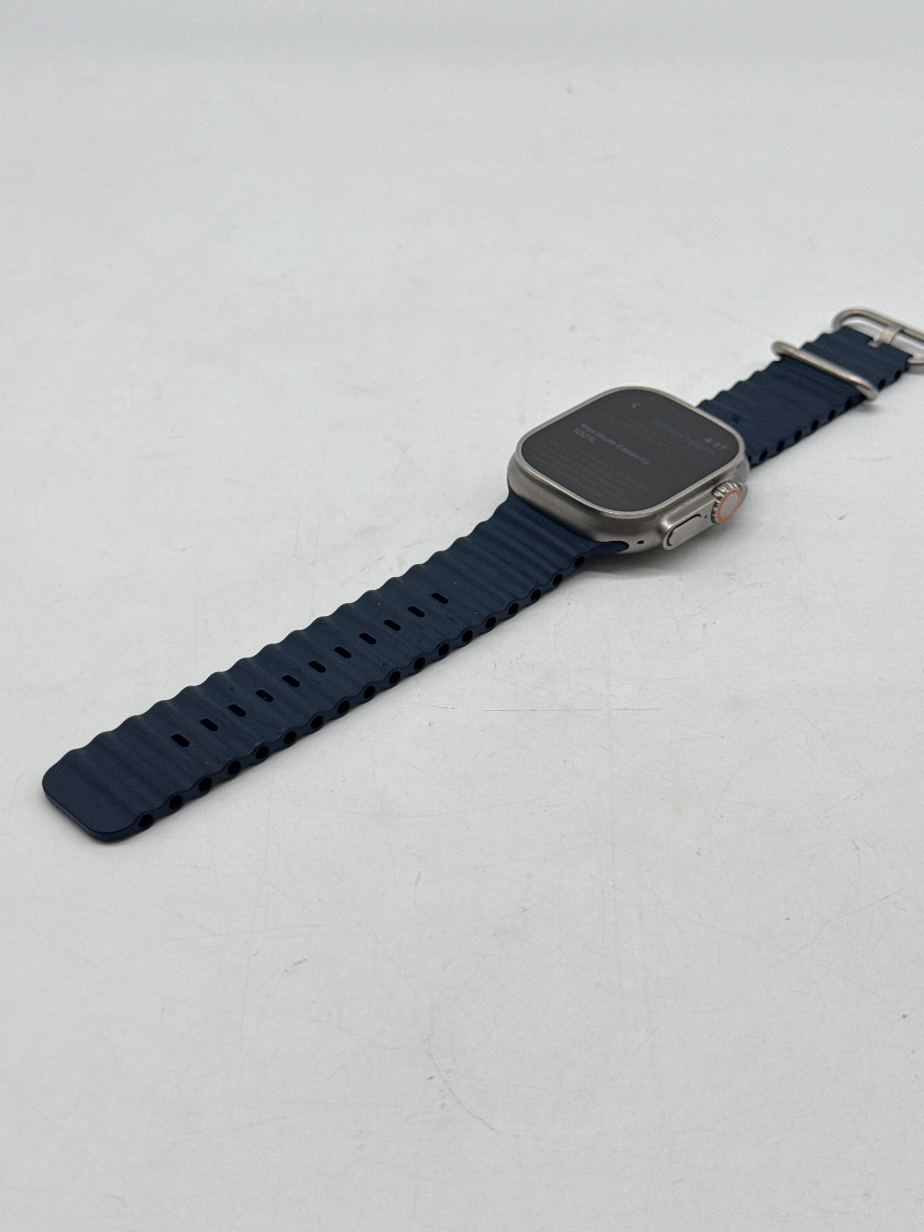 Apple Watch Ultra 2 A2986 49mm Titanium GPS + Cellular - Used