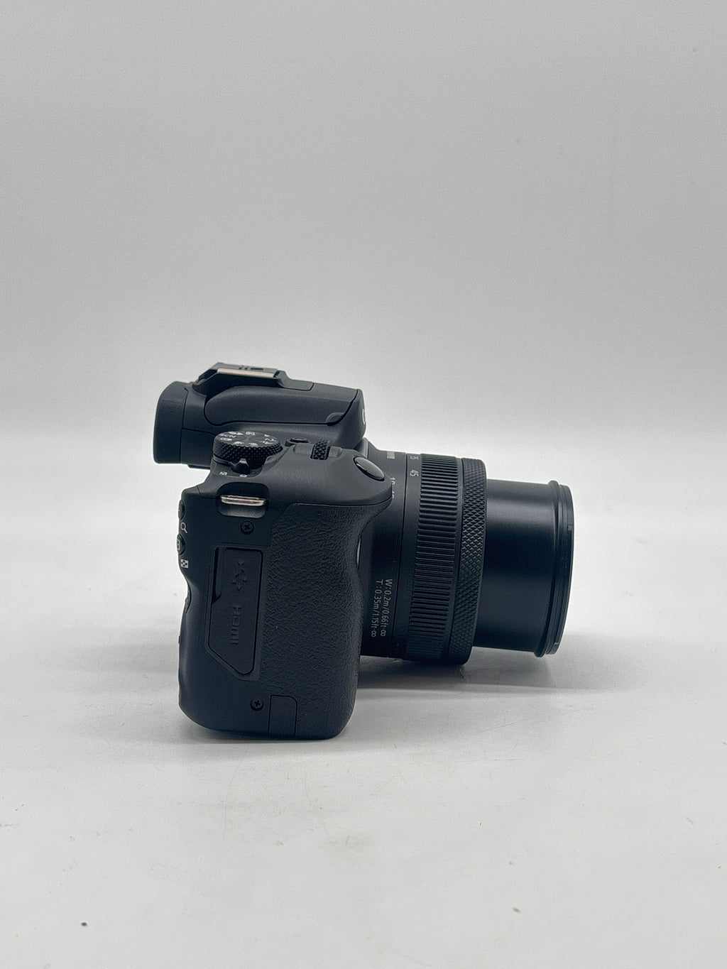 Canon EOS R100 Digital Camera Black Used