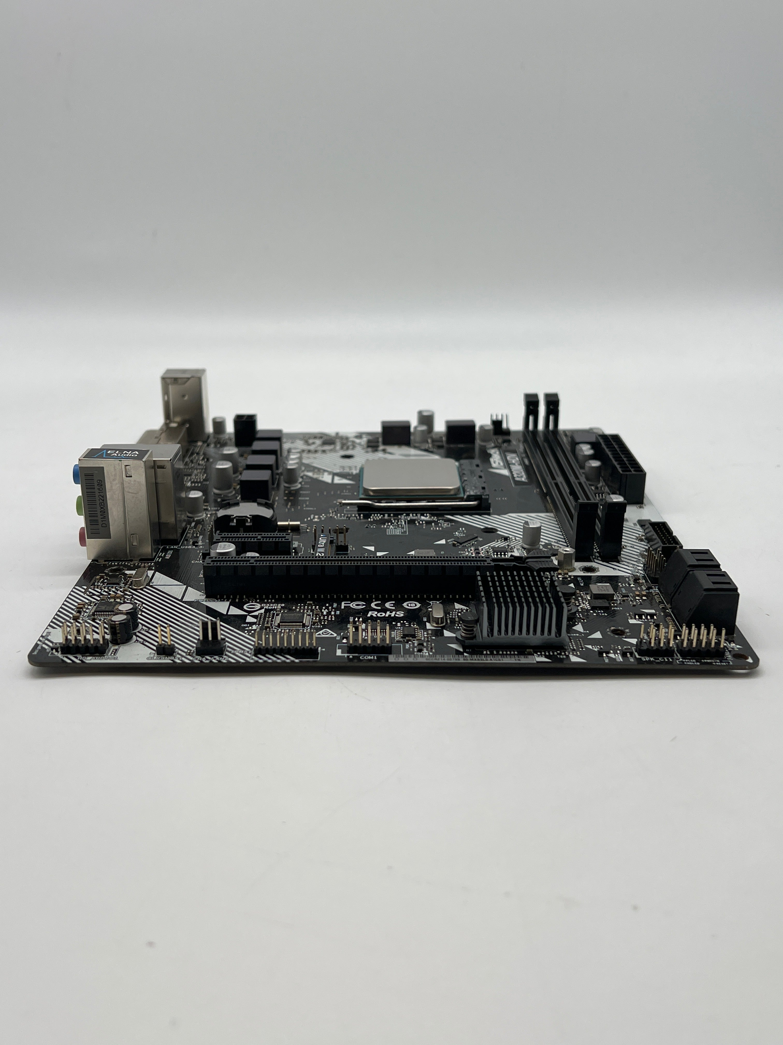 ASRock A320M-HDV AM4 Motherboard w AMD Ryzen 5 3400G - Used