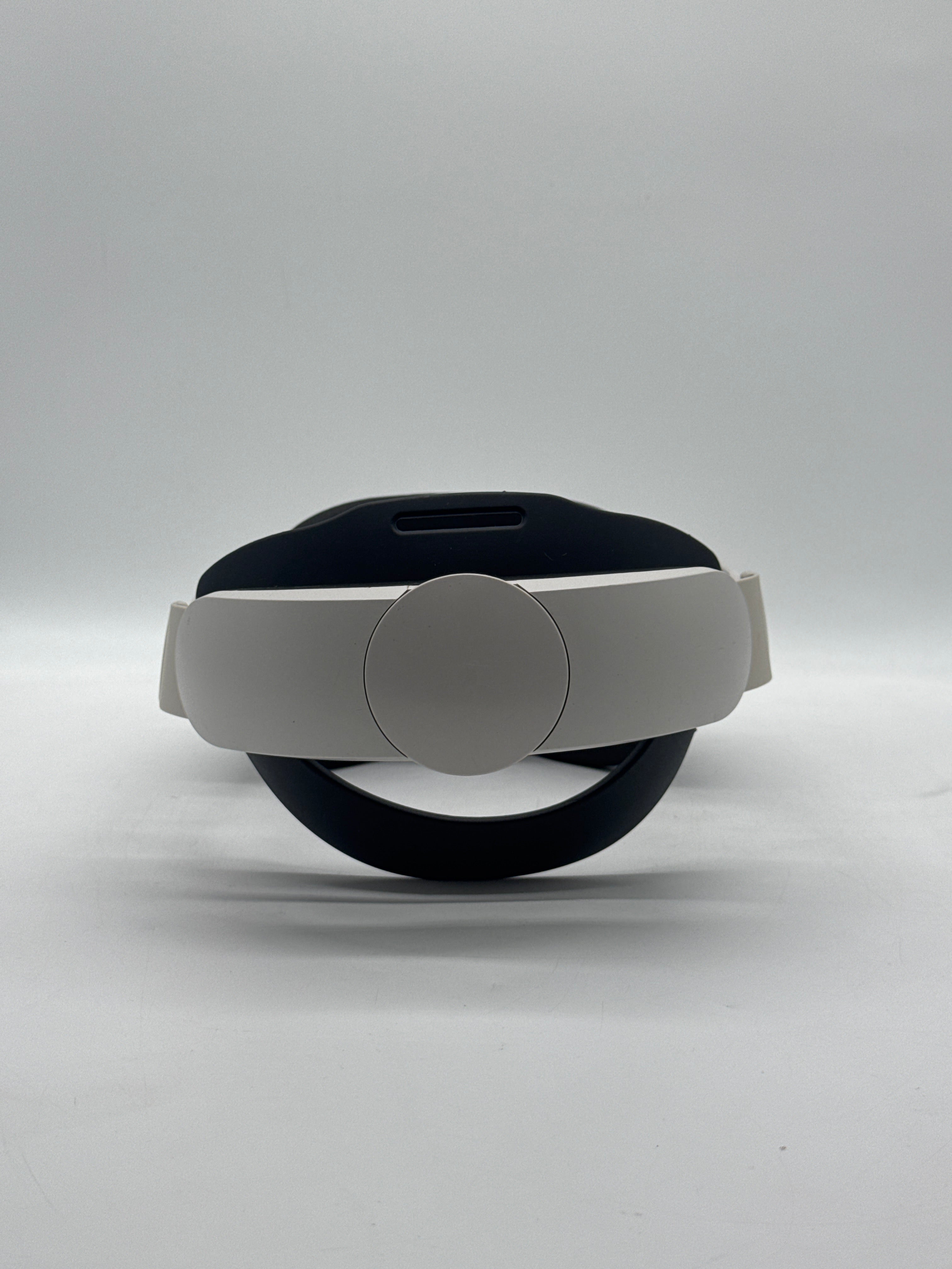 Meta Quest 3 Standalone VR Headset White 128GB - One Controller Missing