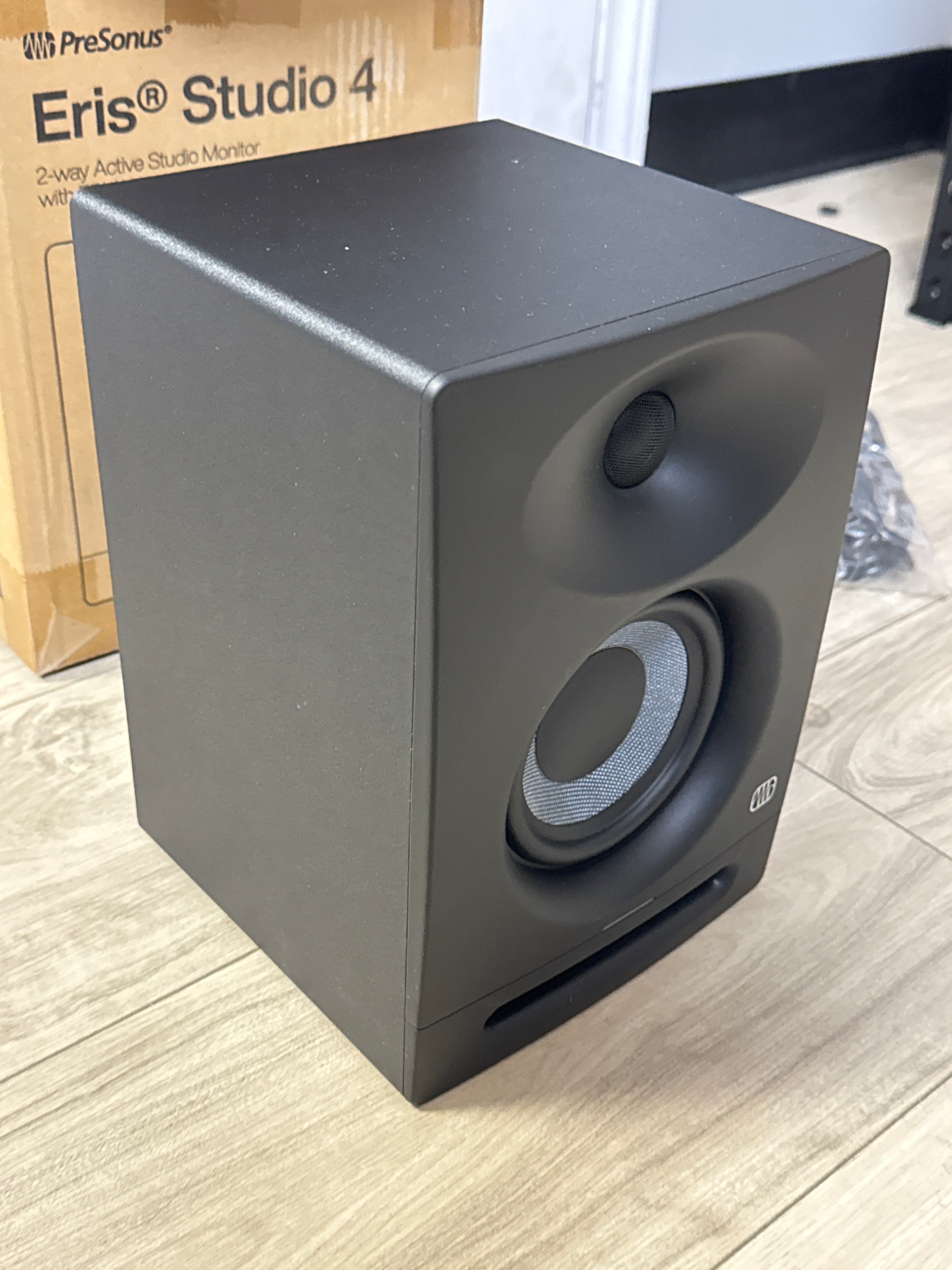 PreSonus Eris Studio 4 Studio Monitor Speaker Black Wired - Open Box