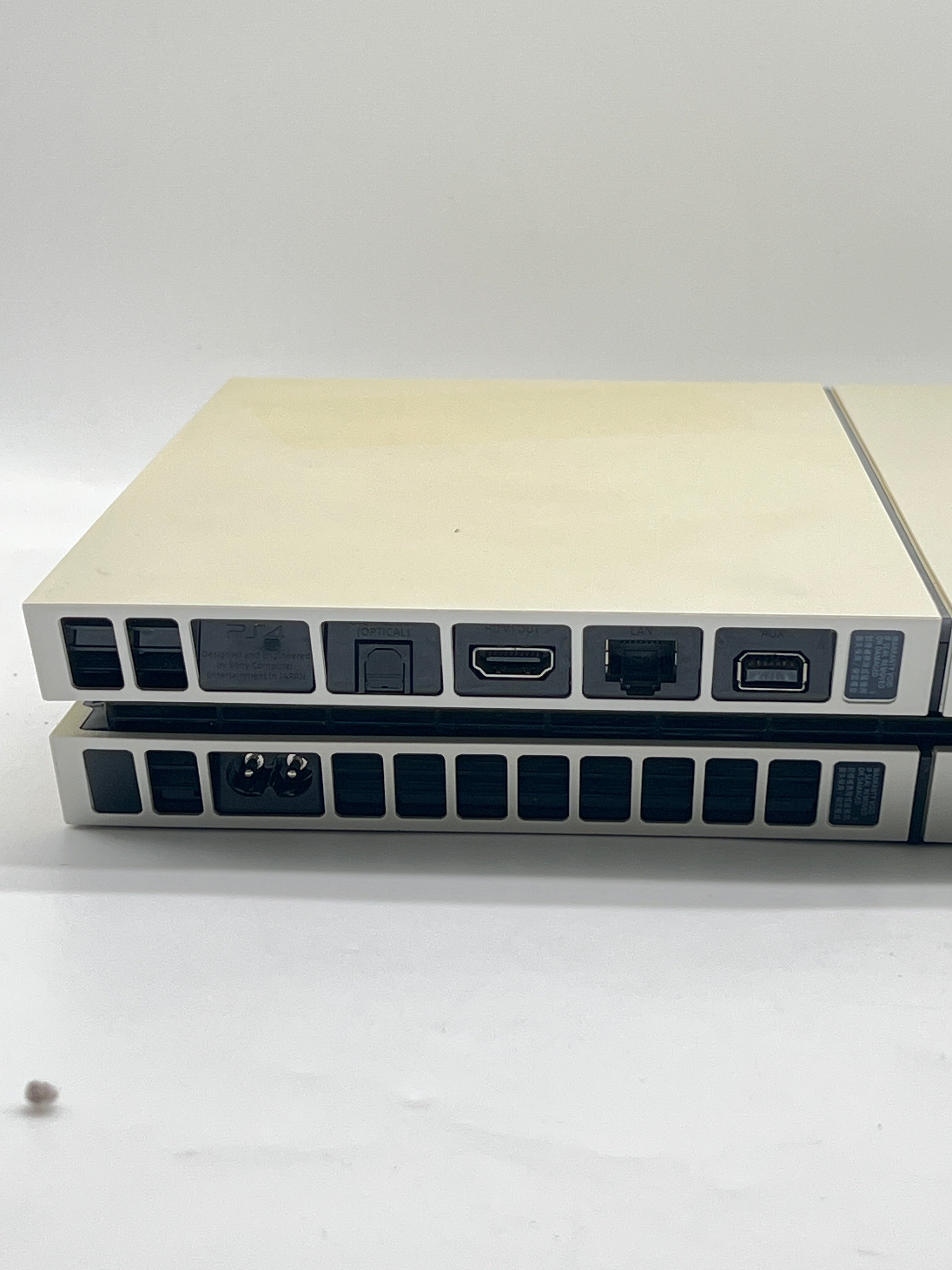 Sony PlayStation 4 CUH-1106A 500GB White Standard Edition - Used
