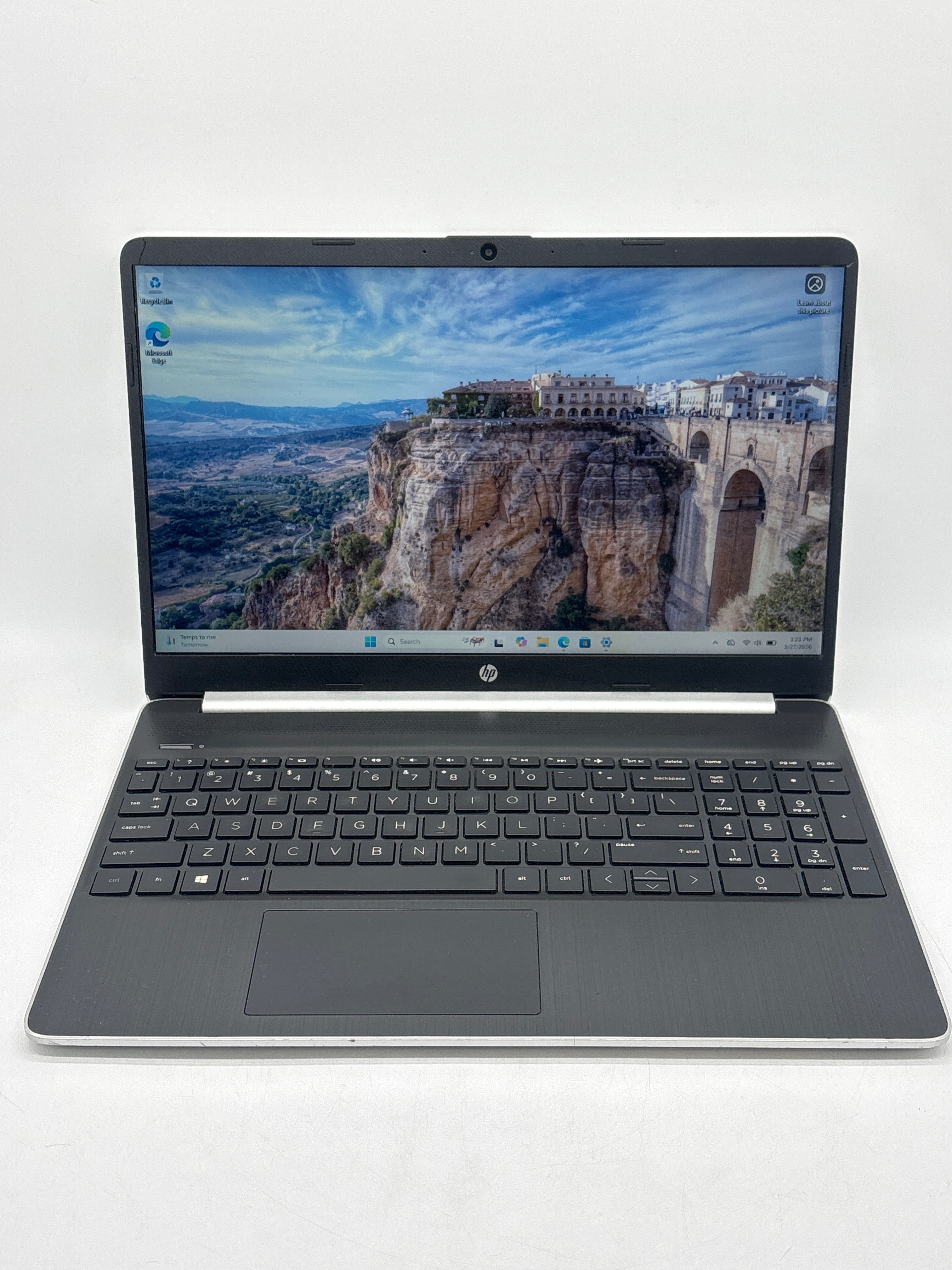 HP 15-dy1051wm i5-1035G1 8GB RAM 256GB SSD - For Parts (Small Cracks on Corners)