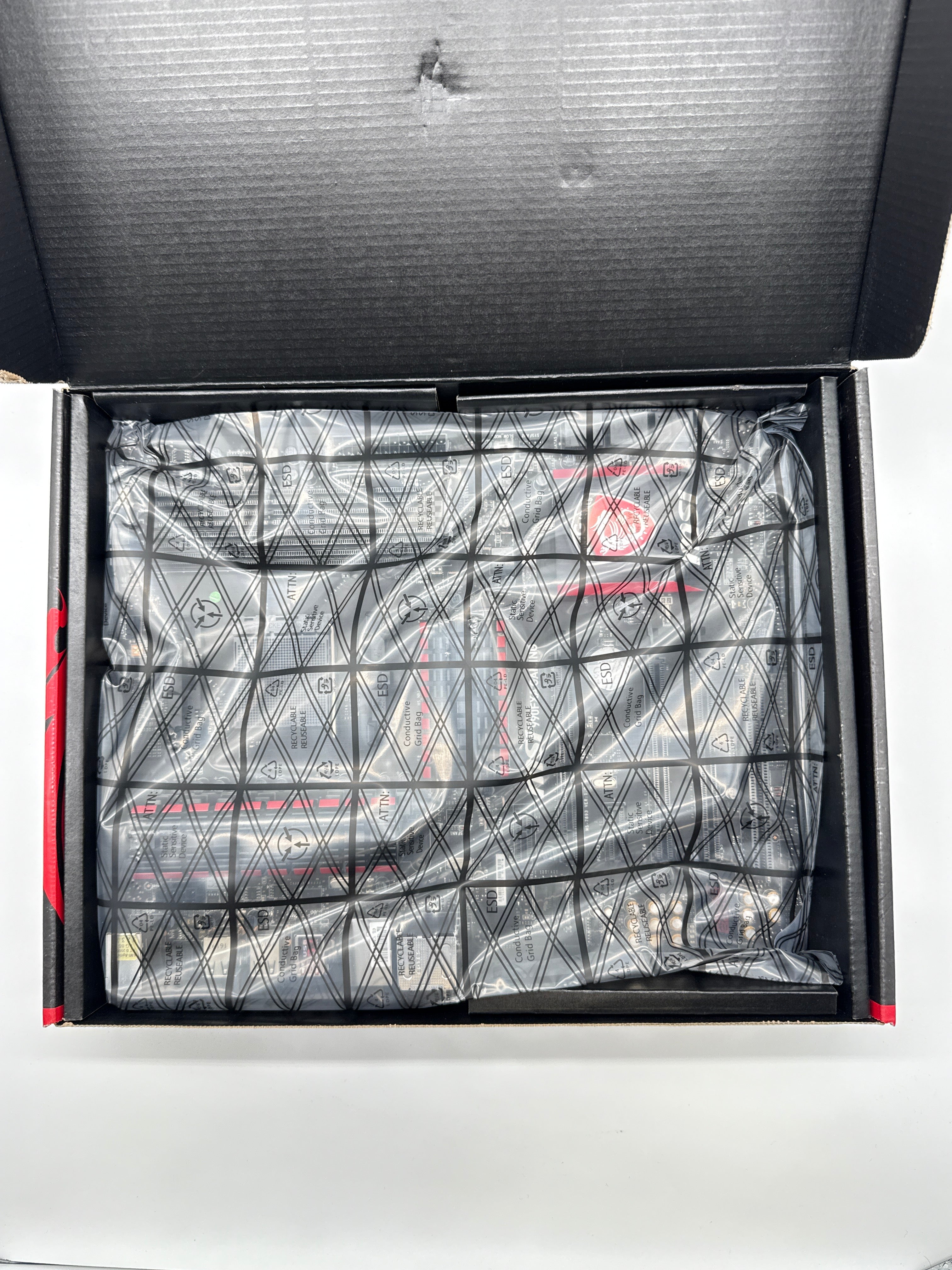 MSI 990FXA-GAMING AM3+ ATX Motherboard – NEW OPEN BOX (Board Only)