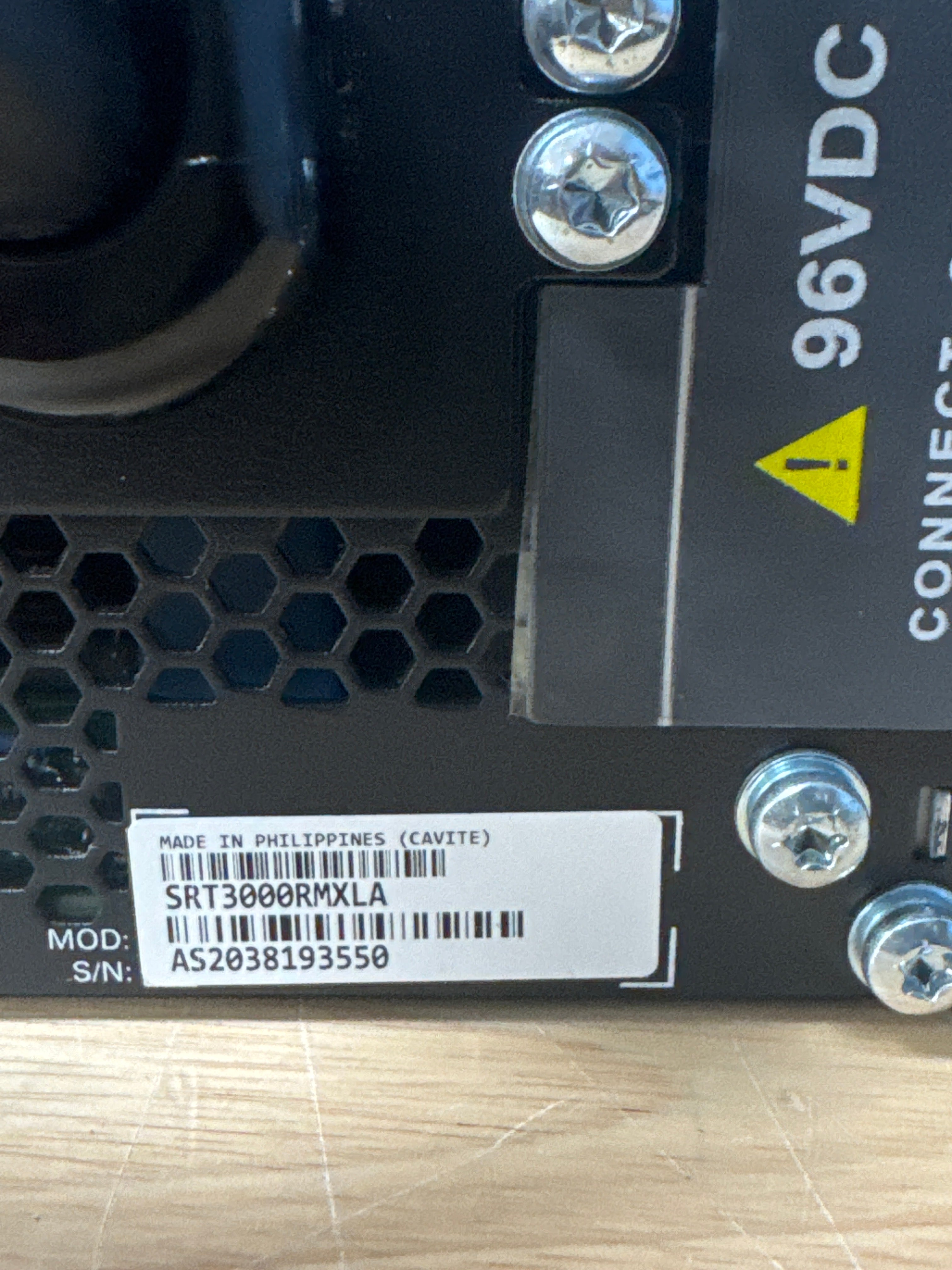 APC SRT2200XLA 2200VA UPS - No Batteries - Black