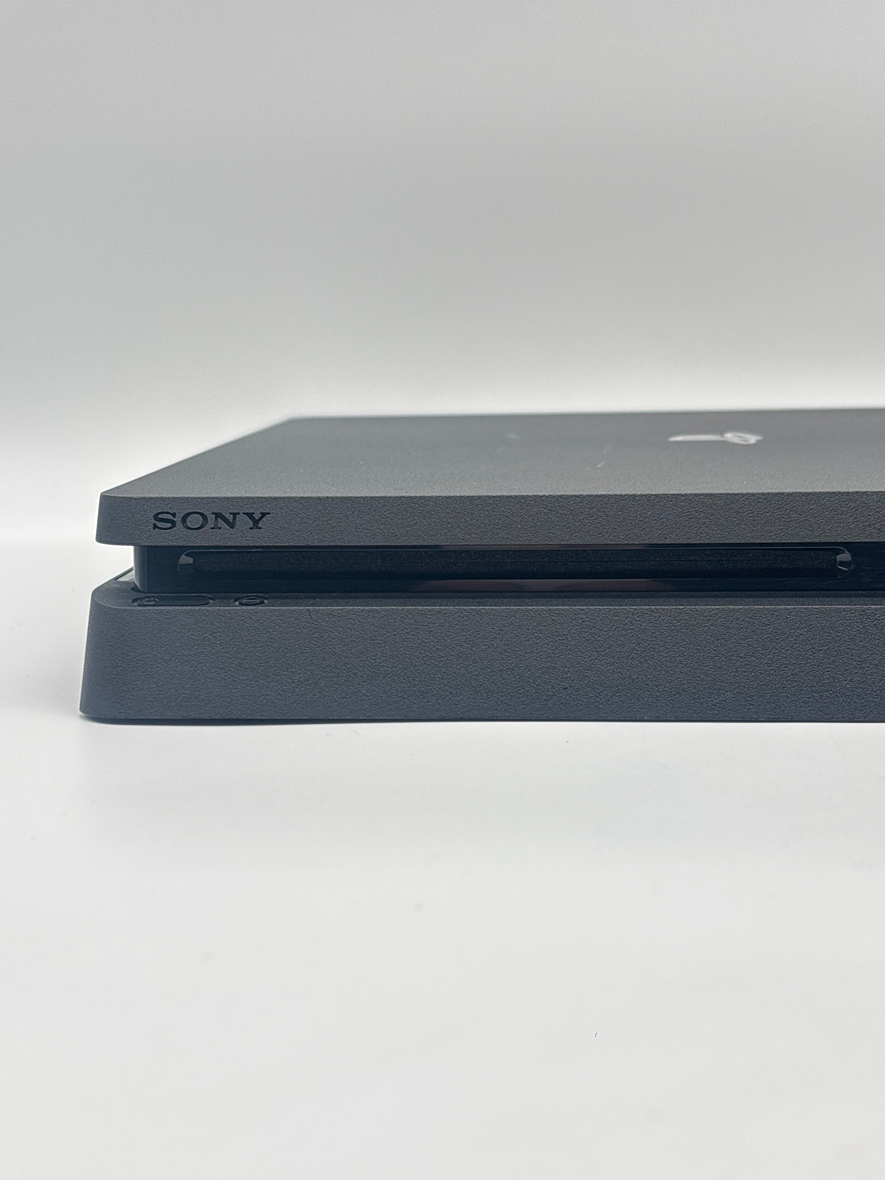 Sony PlayStation 4 CUH-2015A 500GB Home Console Black