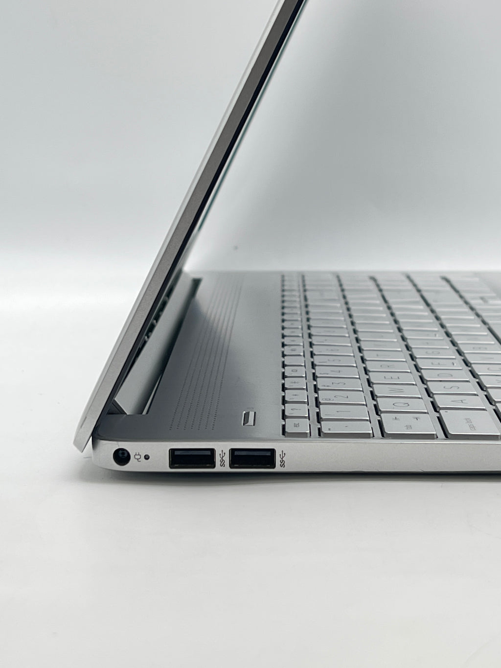 HP Laptop 15 dy2xxx i5-1135G7 8GB RAM 256GB SSD - Used