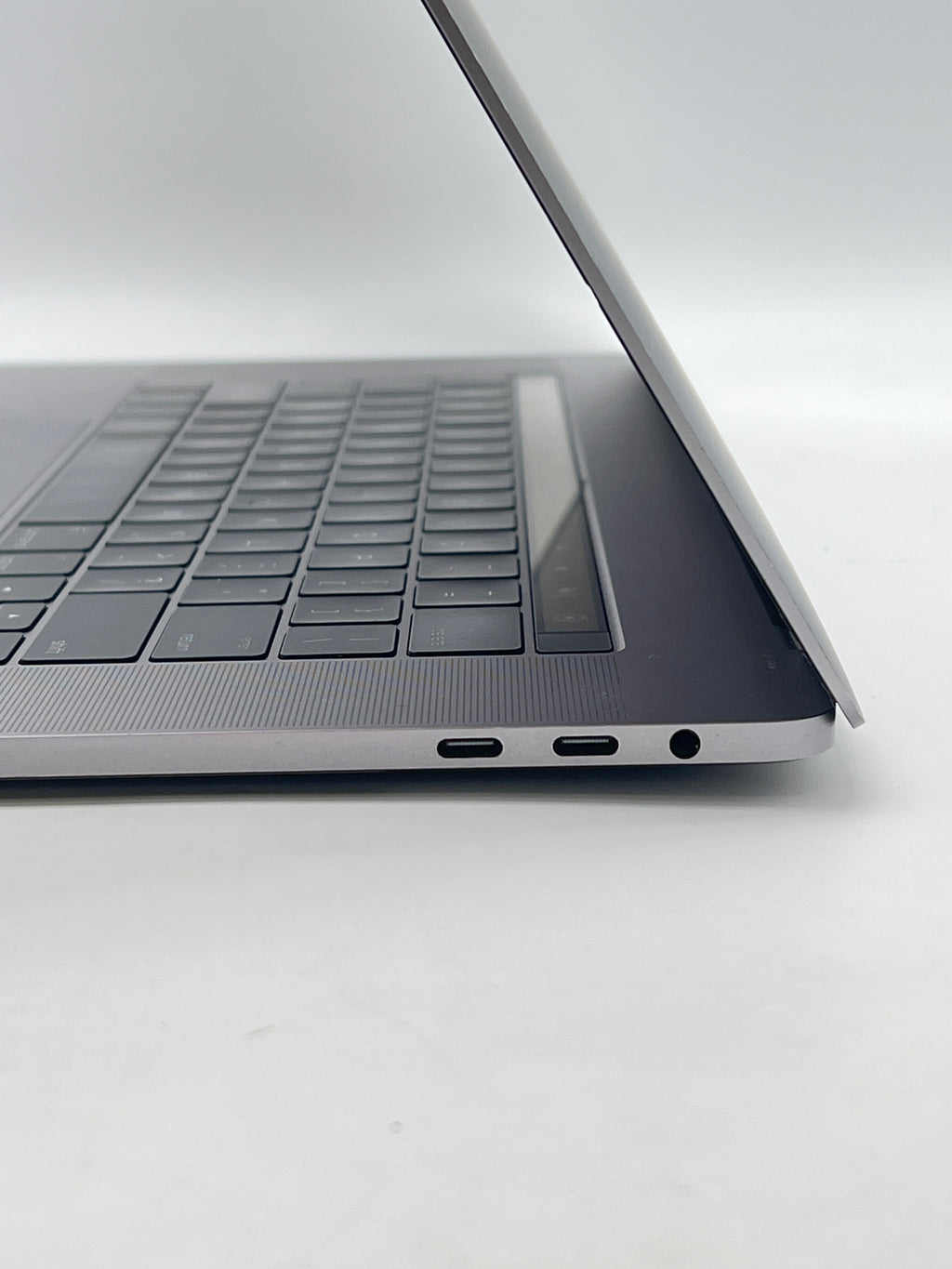 Apple MacBook Pro 15" A1707 Core i7 16GB RAM 1TB SSD - For Parts (READ)