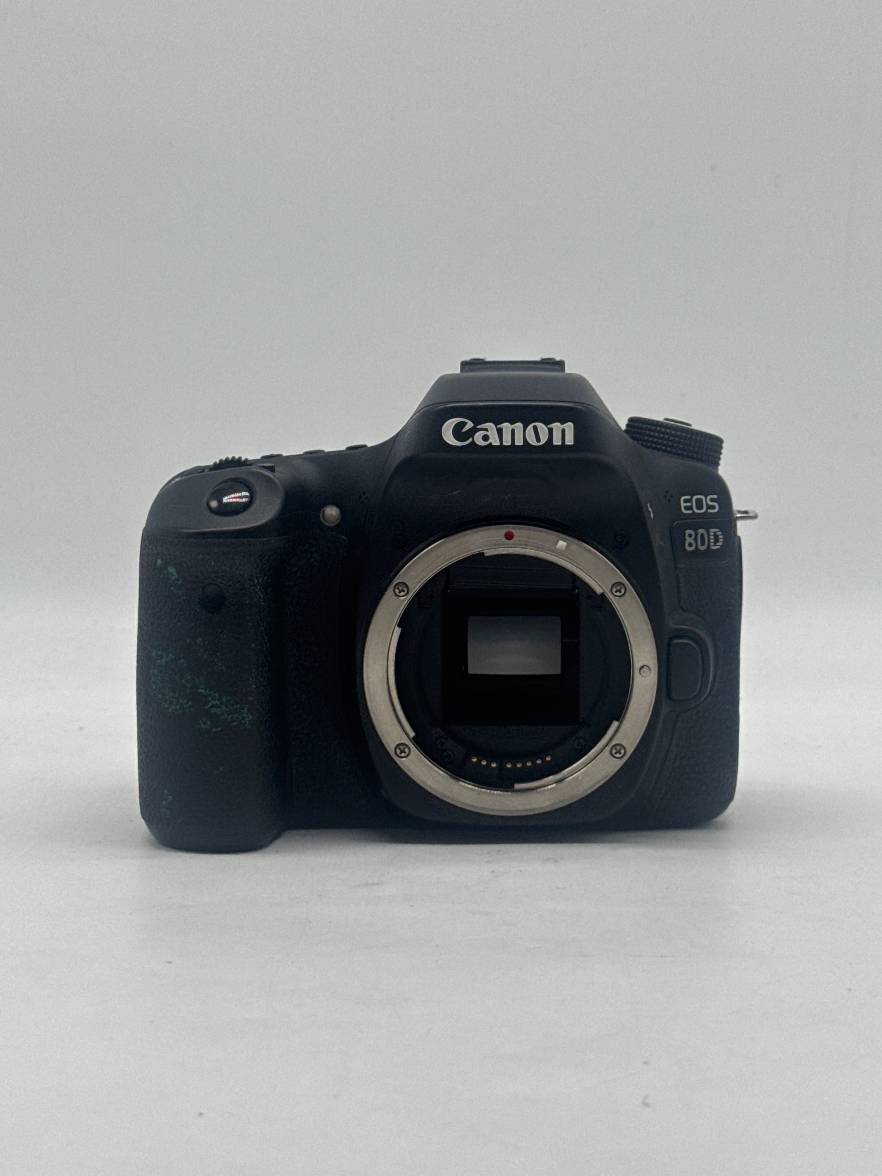 Canon EOS 80D 24.2MP DSLR w/ EF-S 17-85mm IS USM Zoom Lens Bundle
