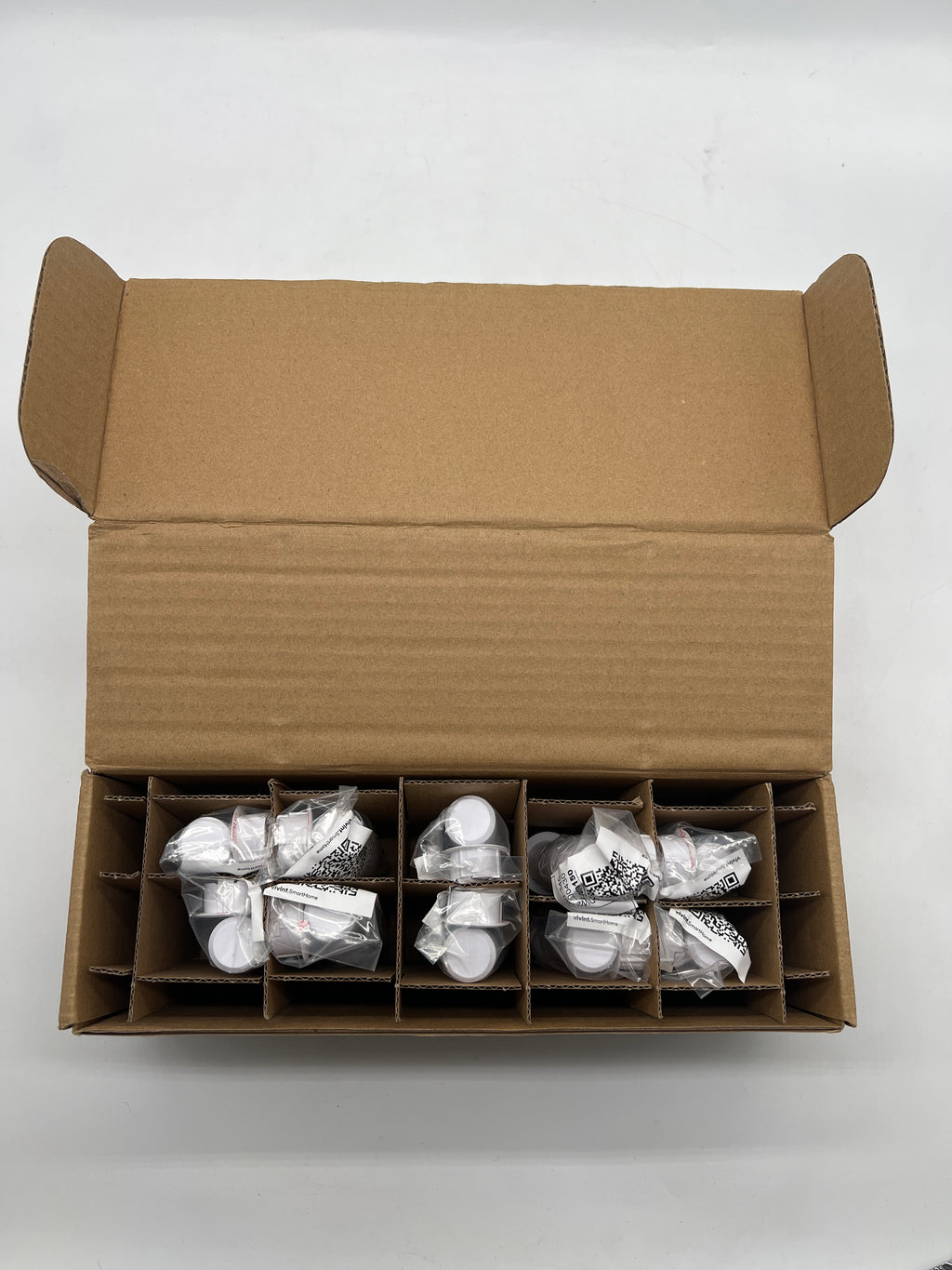 Vivint DWR21R VS-DW2100-345 Sensors White - New in Box