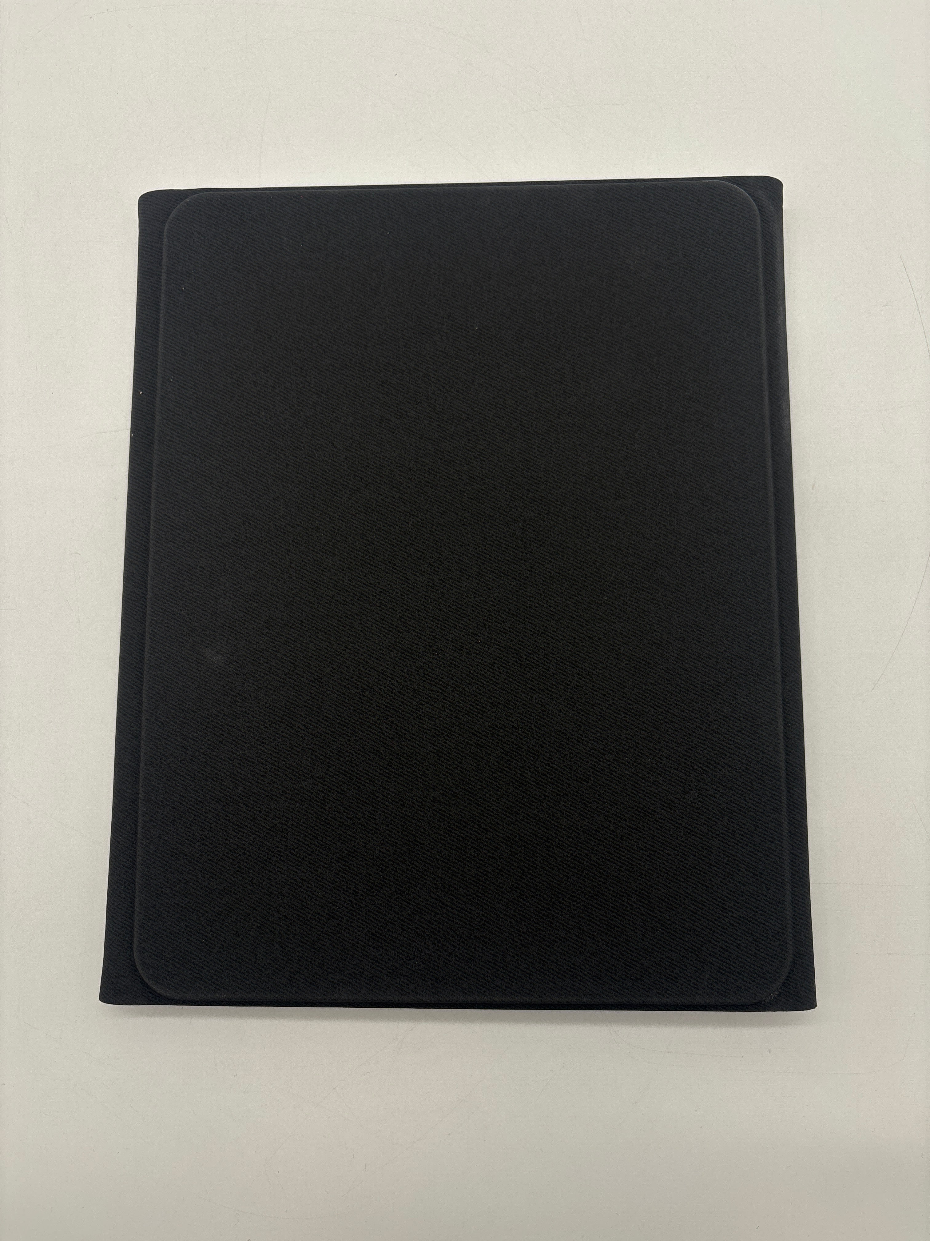 APPLE iPAD A2757 10th GEN 64GB 10.9" WiFi/CELLULAR UNLOCKED