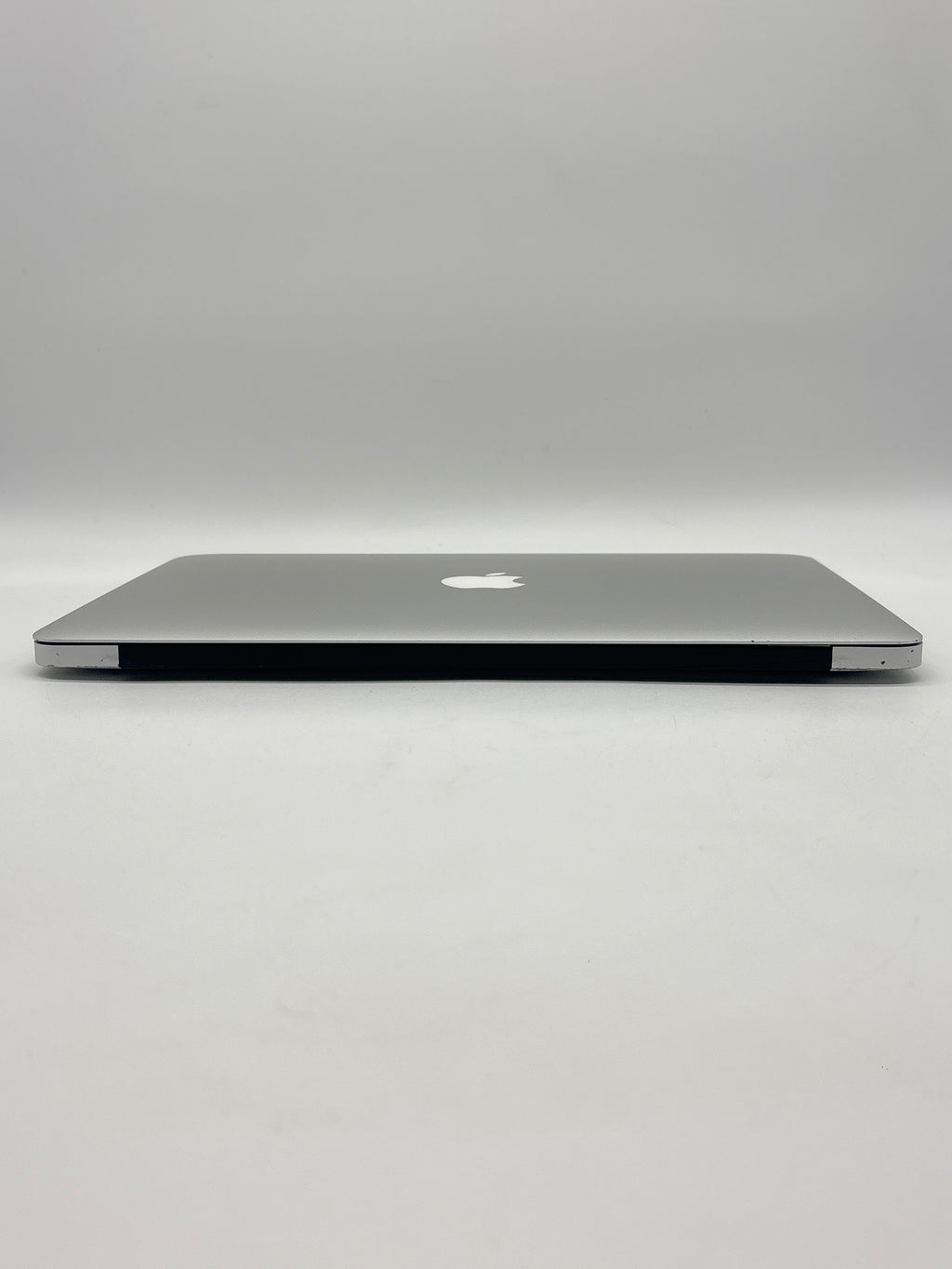Apple MacBook Air A1466 2015 i5 8GB RAM 256GB SSD