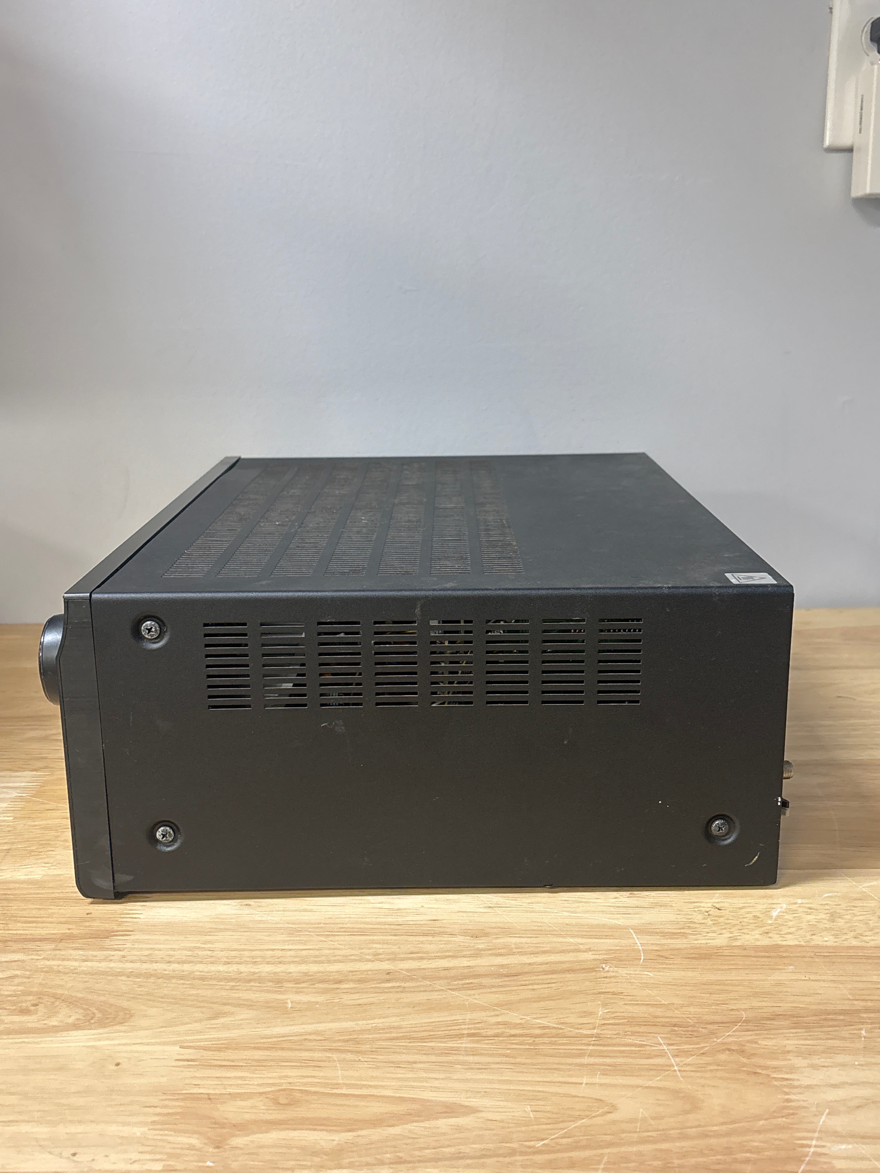 Denon AVR-591 5.1 Channel A/V Receiver Black