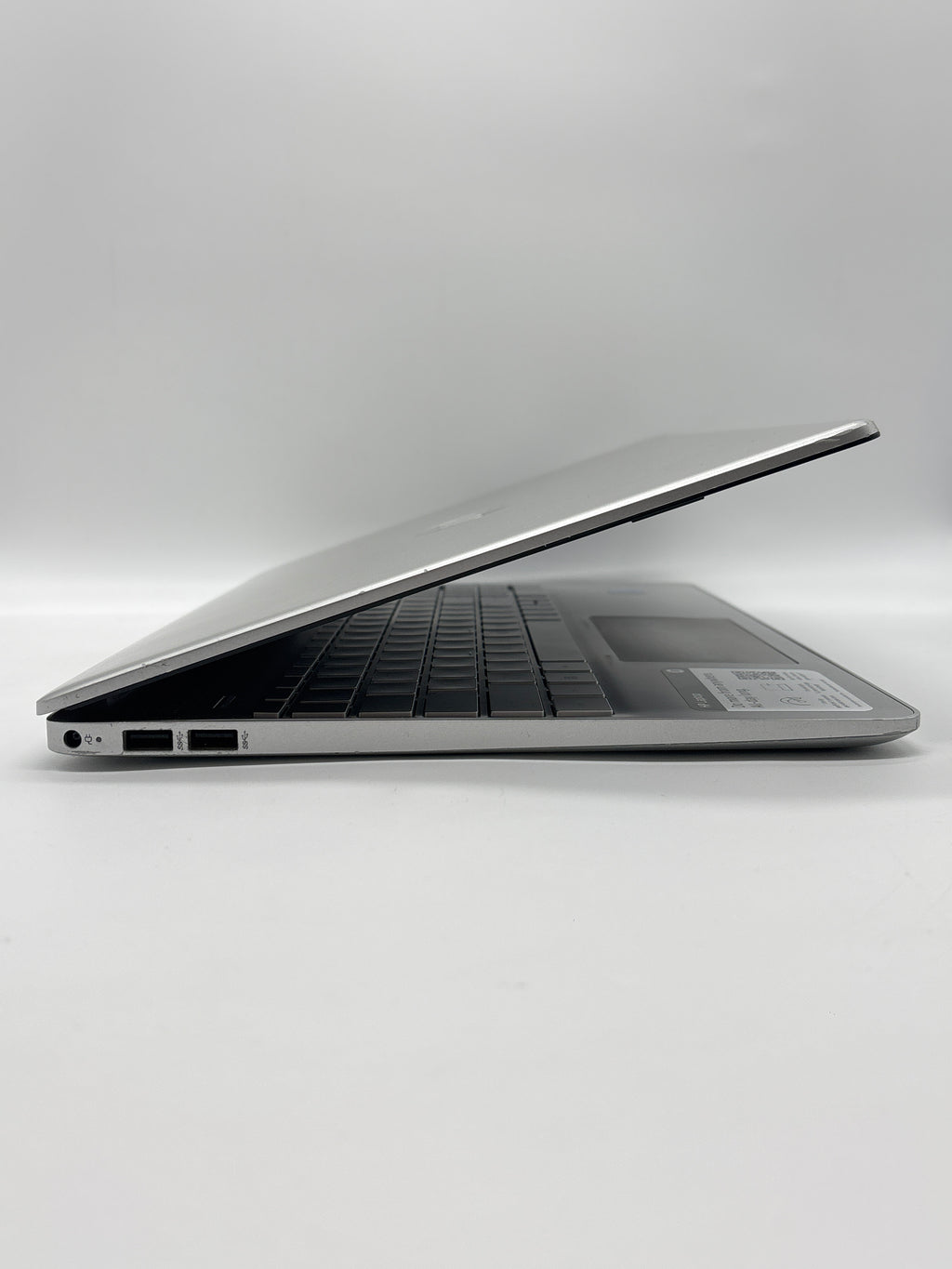 HP 15-DY2702DX i3-1115G4 8GB RAM 256GB SSD