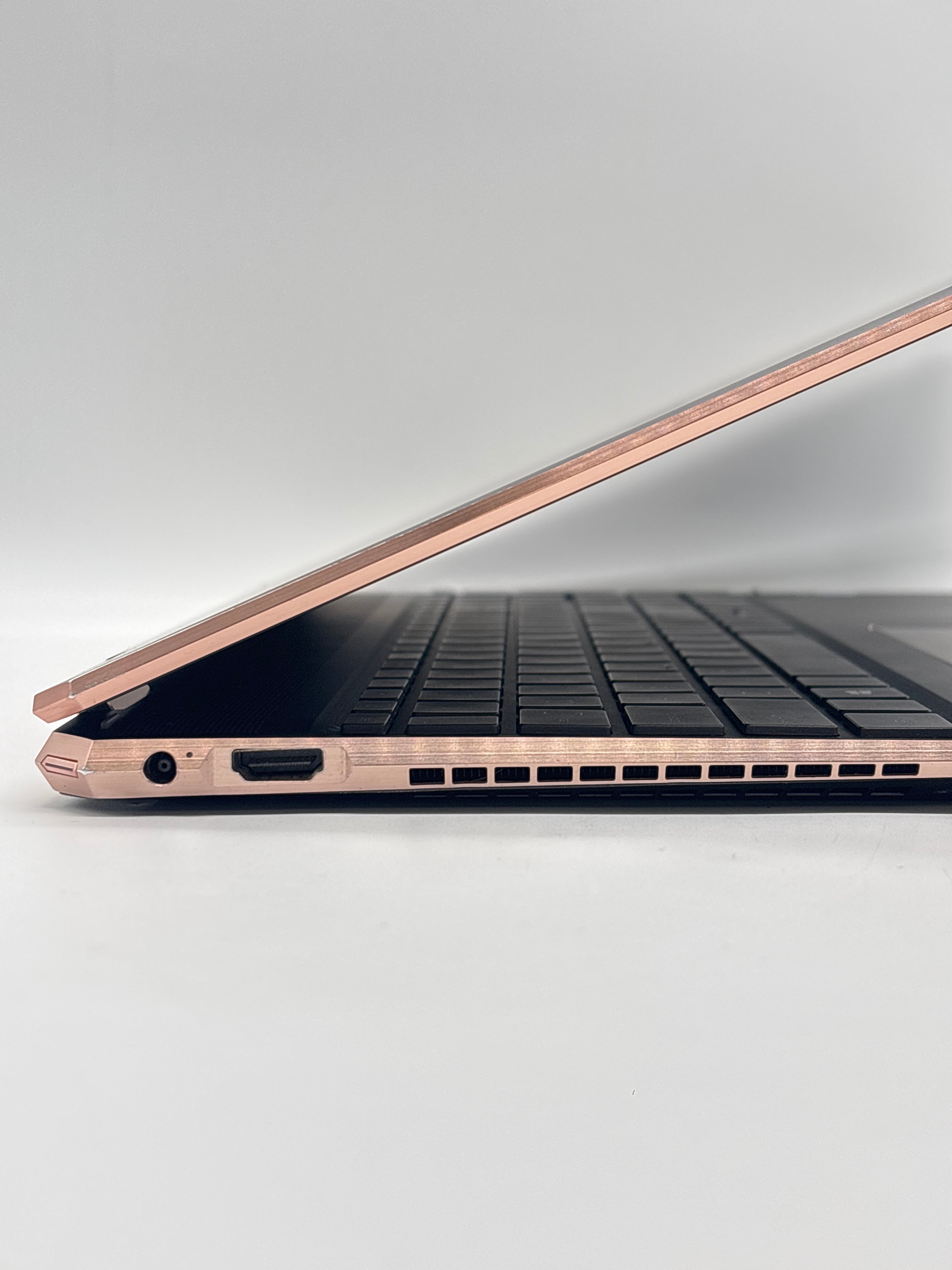 HP Spectre x360 15-df0033dx i7-8565U 16GB RAM 512GB SSD MX150