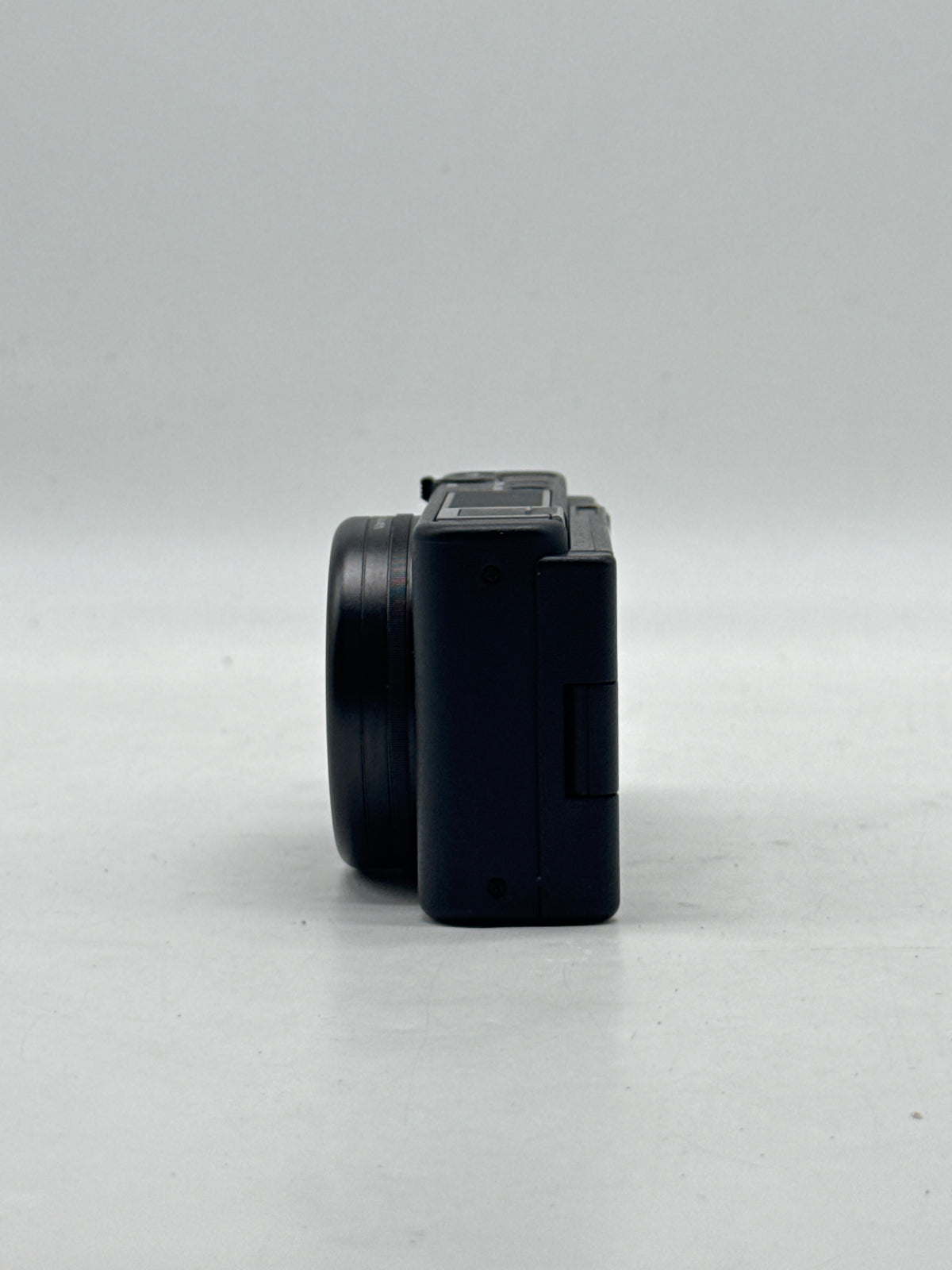 Sony ZV-1 20.1MP Compact Camera ZEISS 24-70mm Lens Black - Used