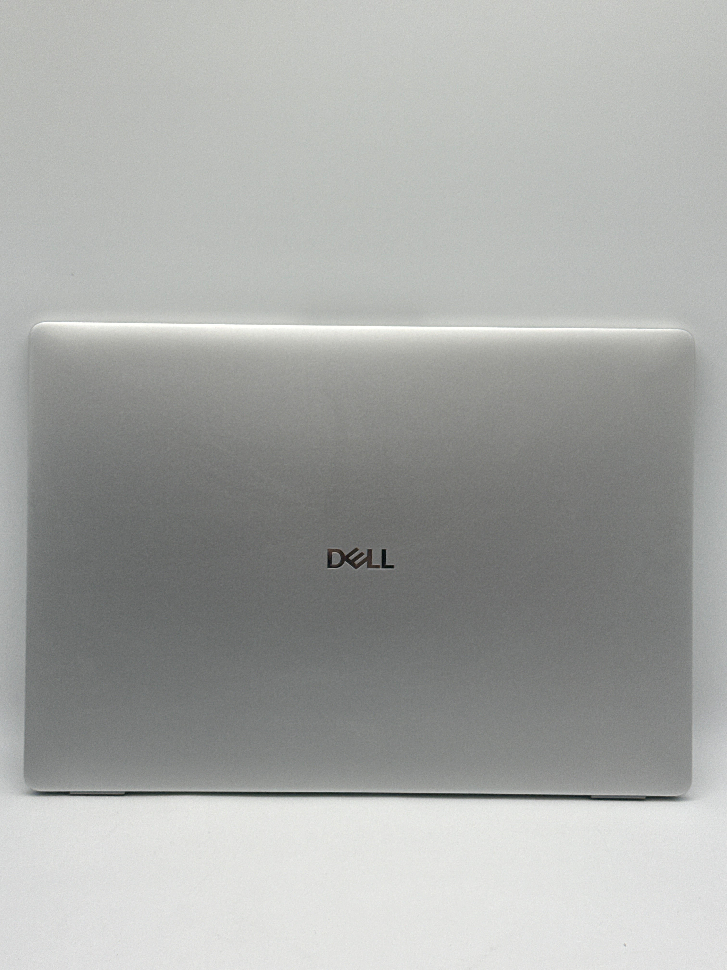 Dell Pro 16 Plus AMD Ryzen AI 7 PRO 350 32GB RAM 512GB SSD (Minor dent on hinge)
