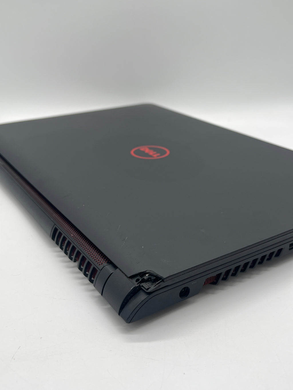 Dell Inspiron 15 3511 AMD A10-9630 8GB RAM 1TB HDD - For Parts (Bad HDD)