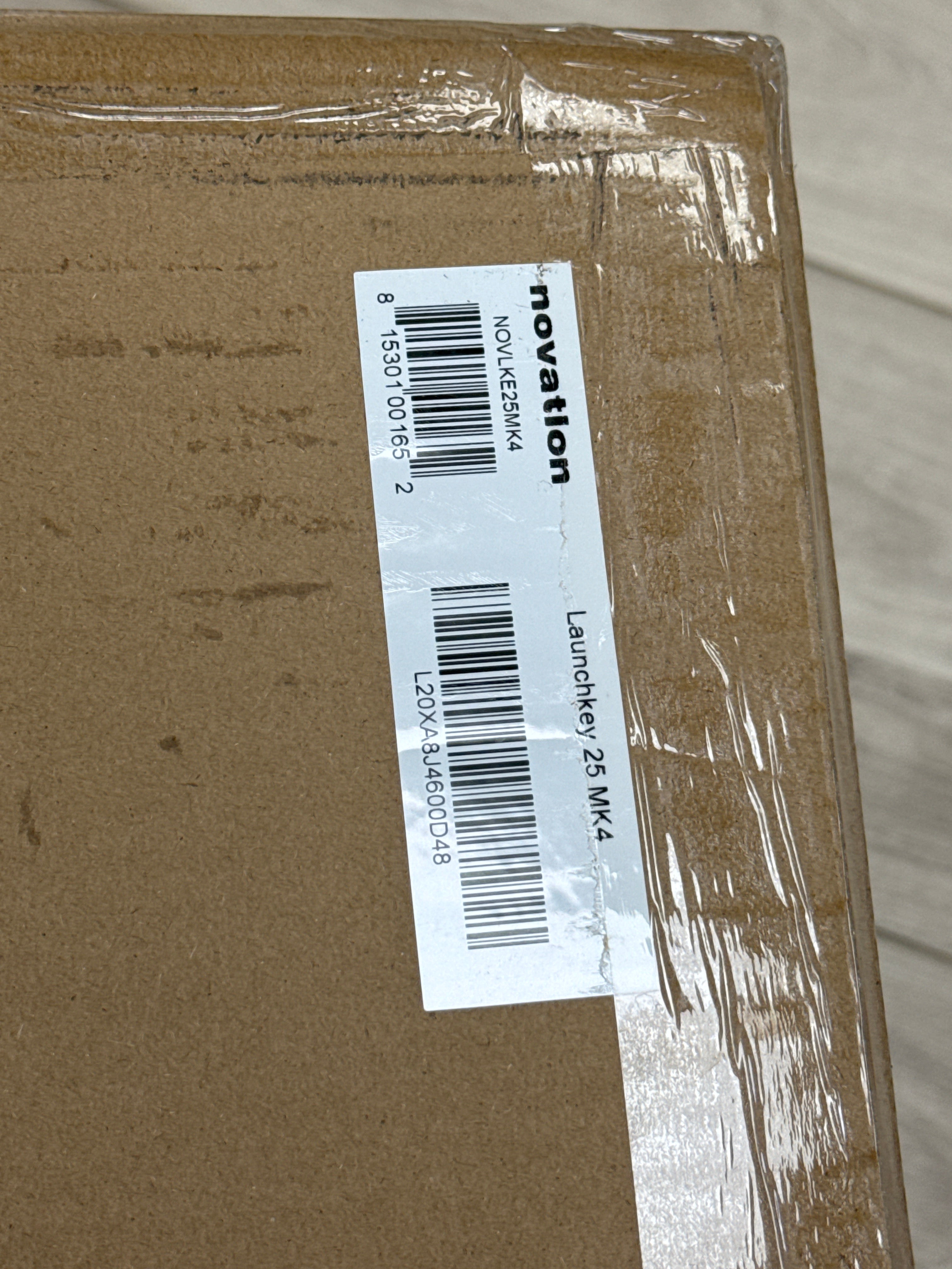 Novation Launchkey 25 MK4 Keyboard Controller Black New In Box