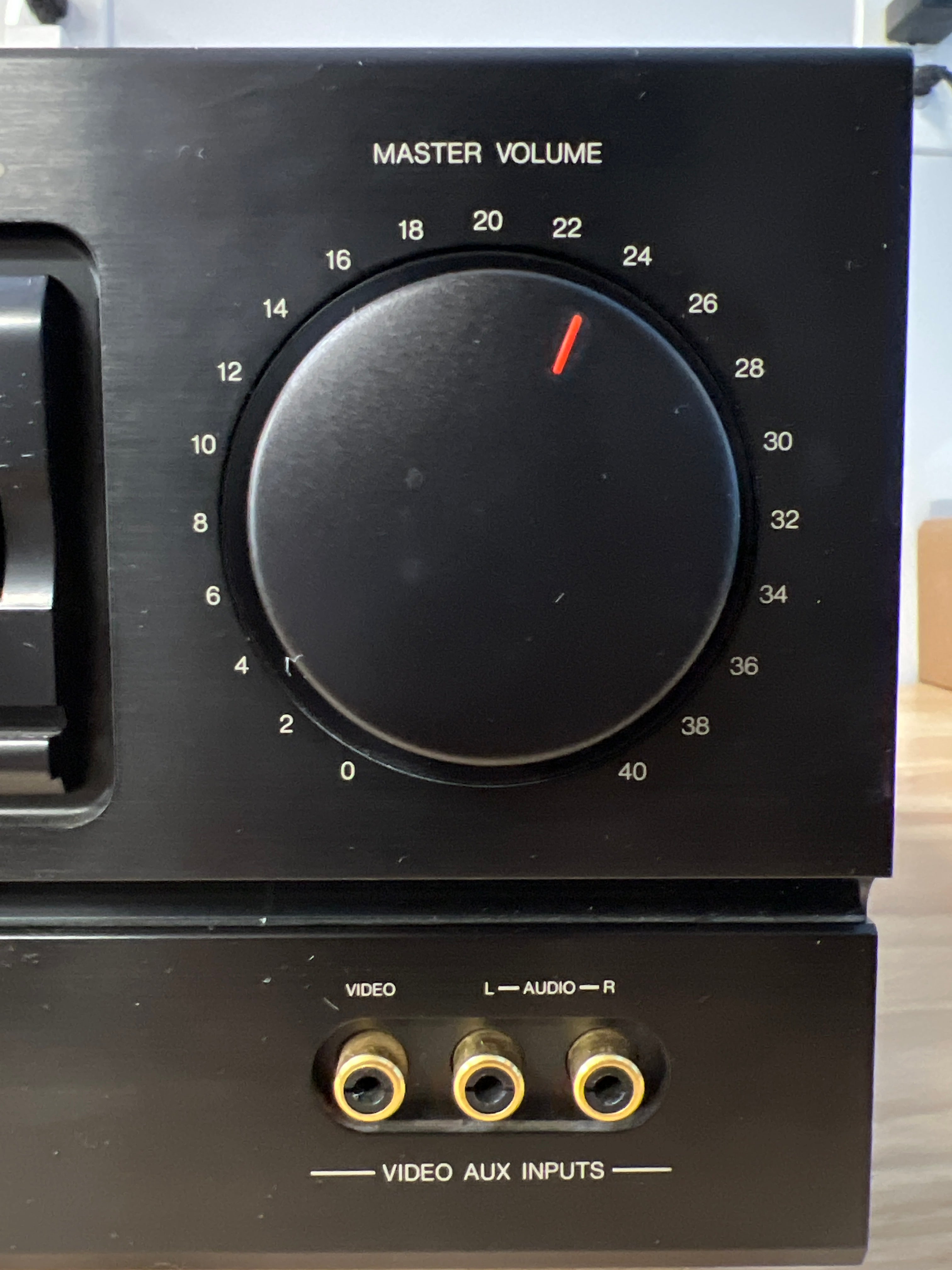 Denon AVR-2000 A/V Receiver Black Digital Tuner Audio Surround Receiver